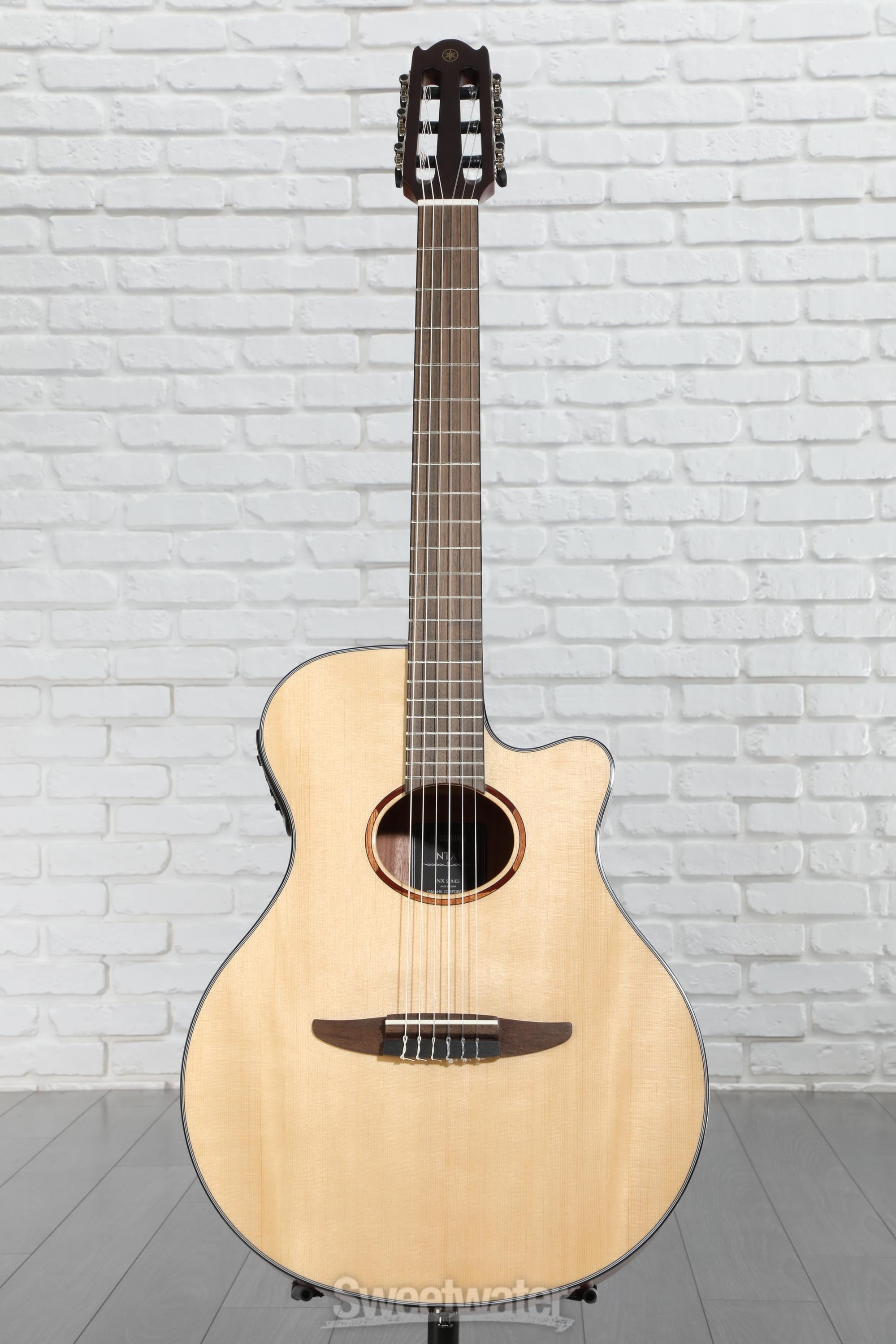 YAMAHA NTX1NT エレクトリックナイロンストリングスギター エレガット Amazon.com: Yamaha NTX1 NT Cutaway Acoustic-Electric Nylon-String