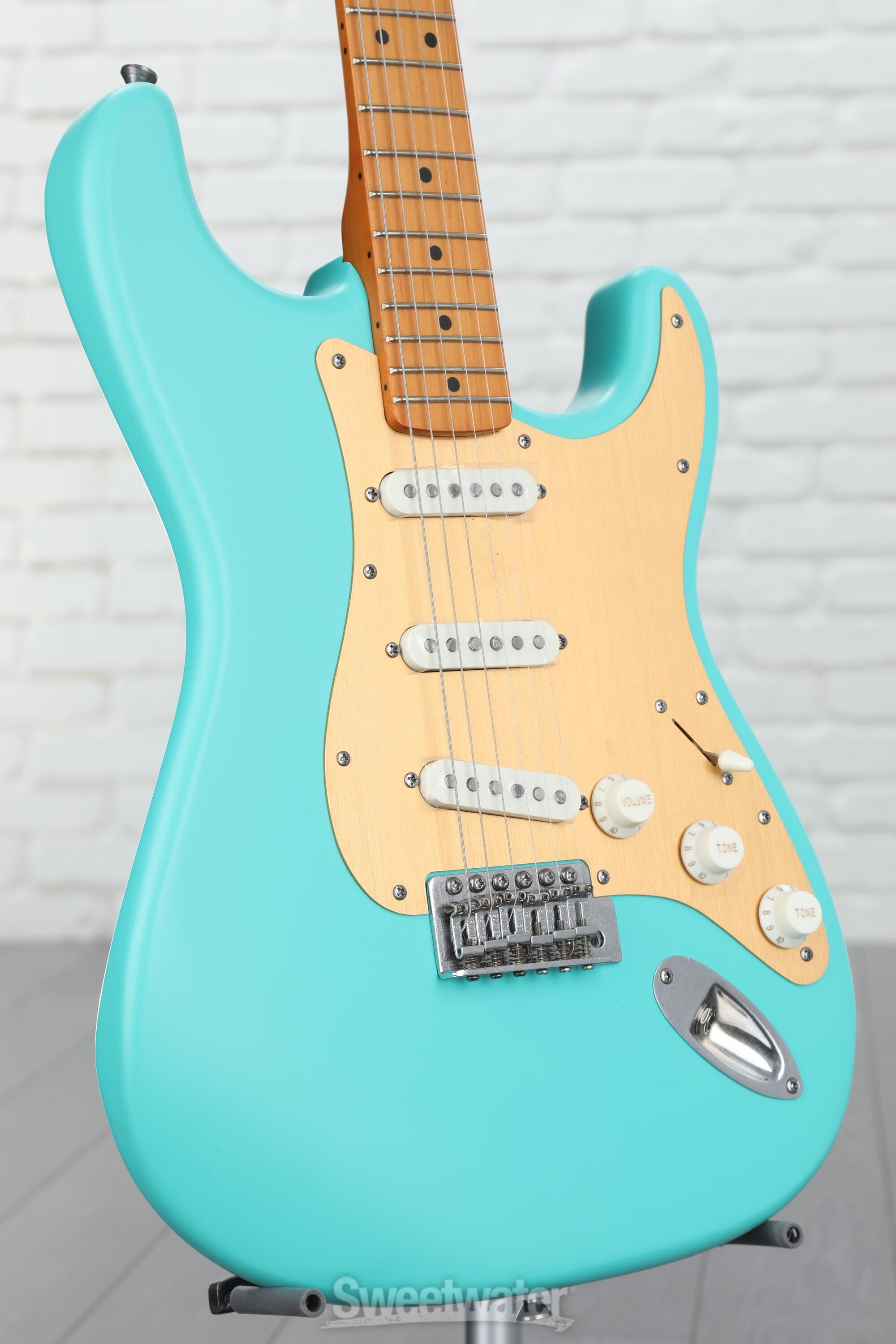 Squier 40th Anniversary Stratocaster Electric Guitar, Vintage Edition -  Satin Seafoam Green with Maple Fingerboard