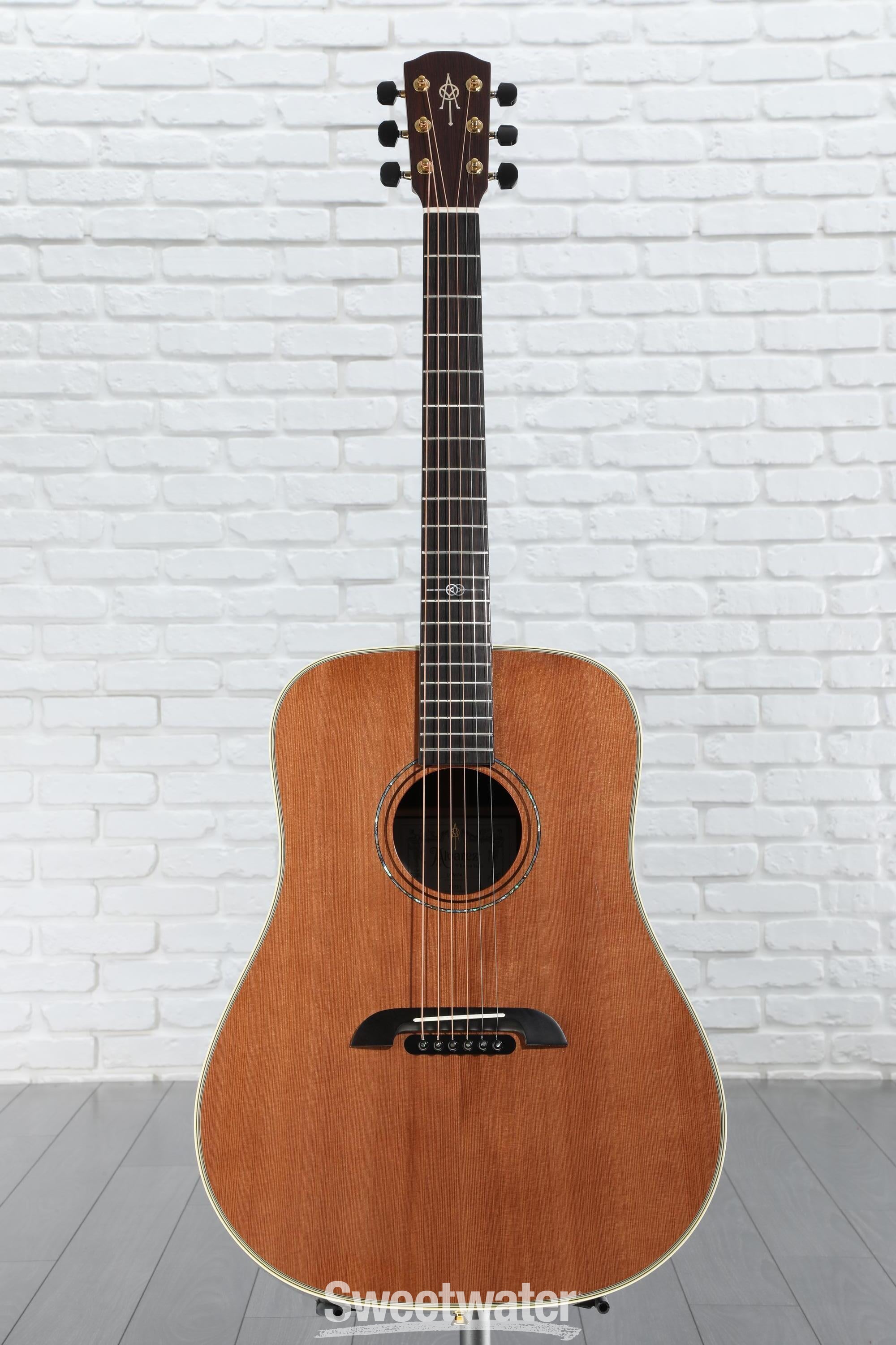 Alvarez Yairi DYM74 Masterworks Series Dreadnought Acoustic