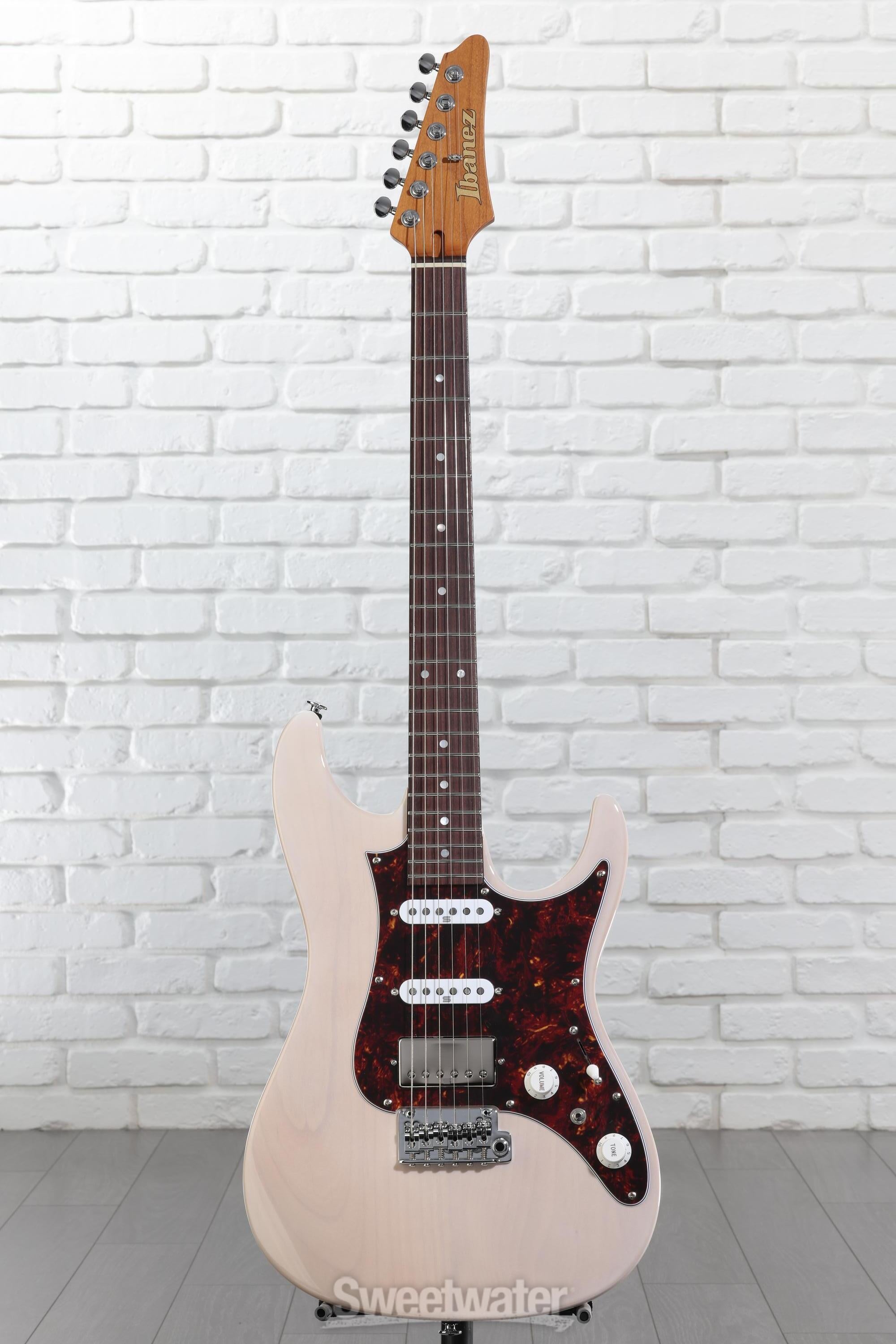 Ibanez AZ2204N AWD ストラト　stratocaster Ibanez Prestige AZ2204N Electric Guitar - Antique White Blonde