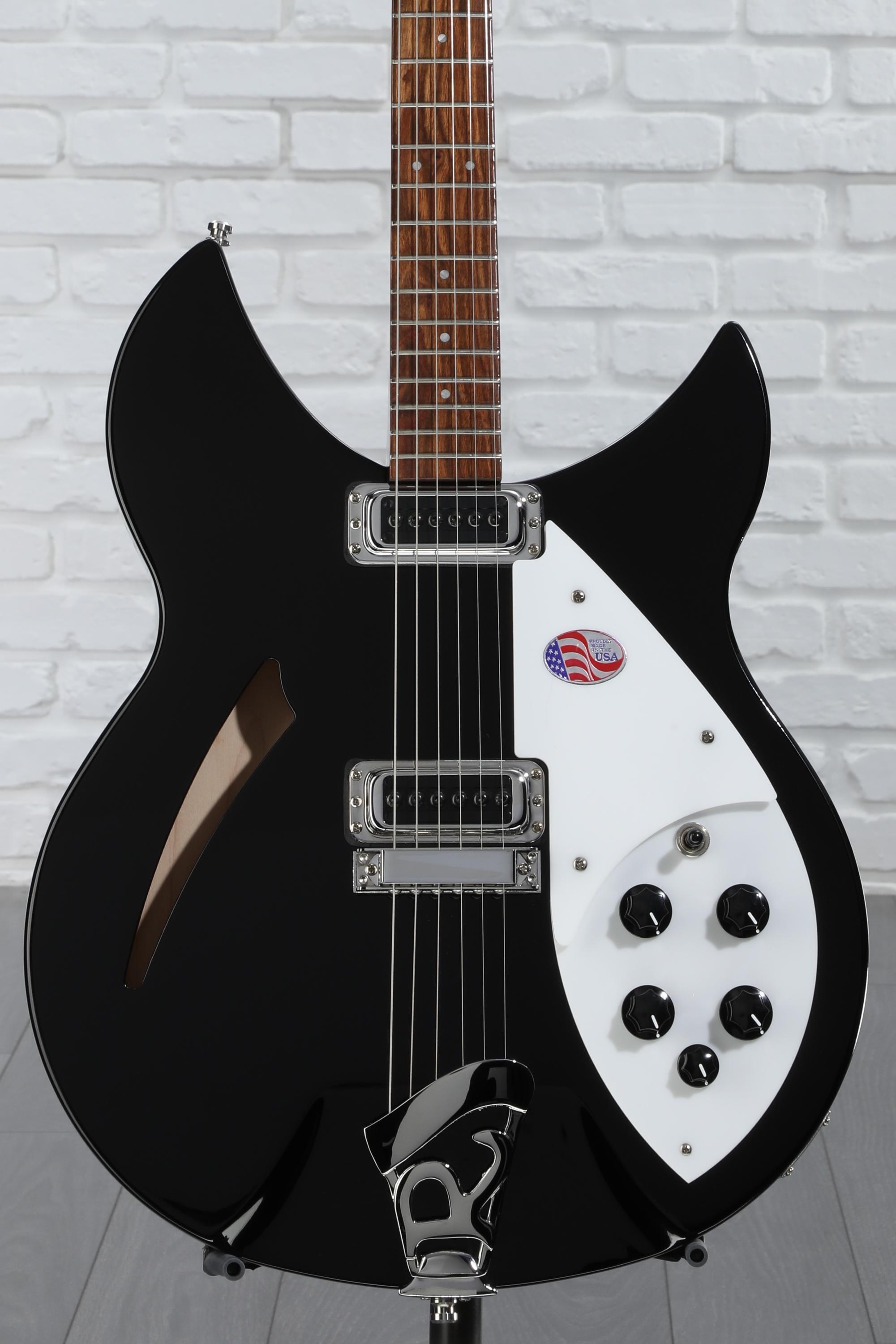 Rickenbacker 330 ブラックエレキギター RICKENBACKER 330 Black Year 2011 - Estudio 54