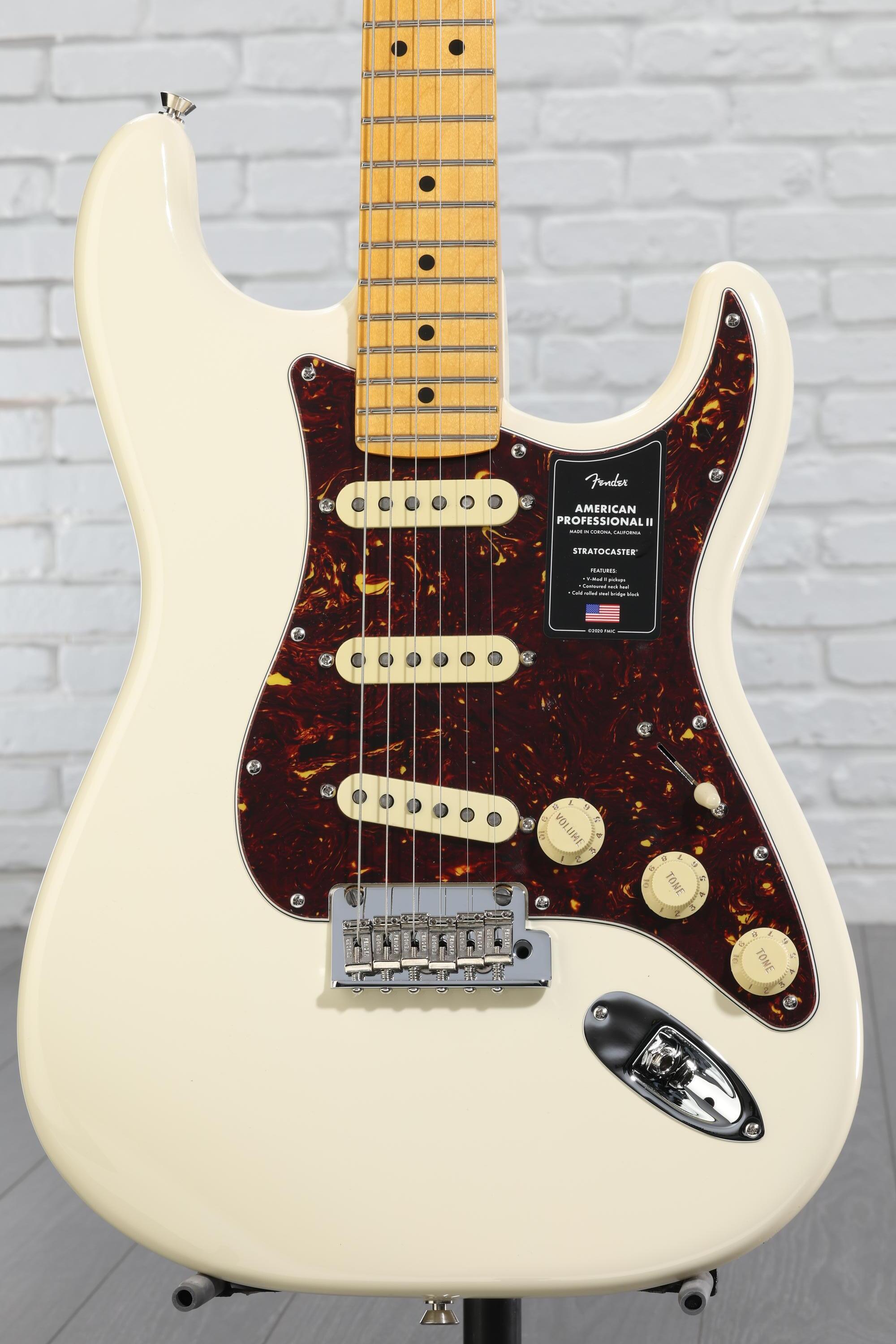 Standard Stratocaster® – Fender