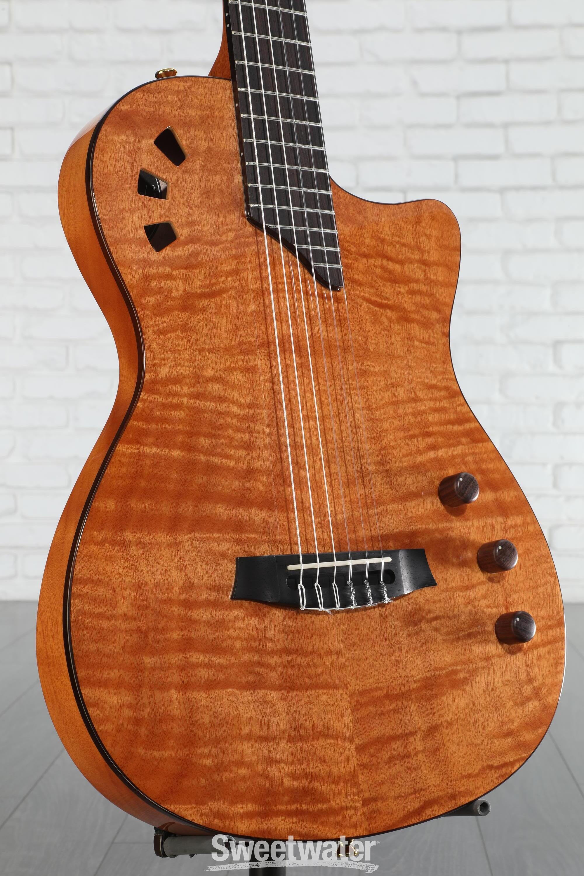 美品 Cordoba Stage Guitar Amber メンテ済 ケース有 美品 Cordoba Stage Guitar Amber メンテ済 ケース有 美品