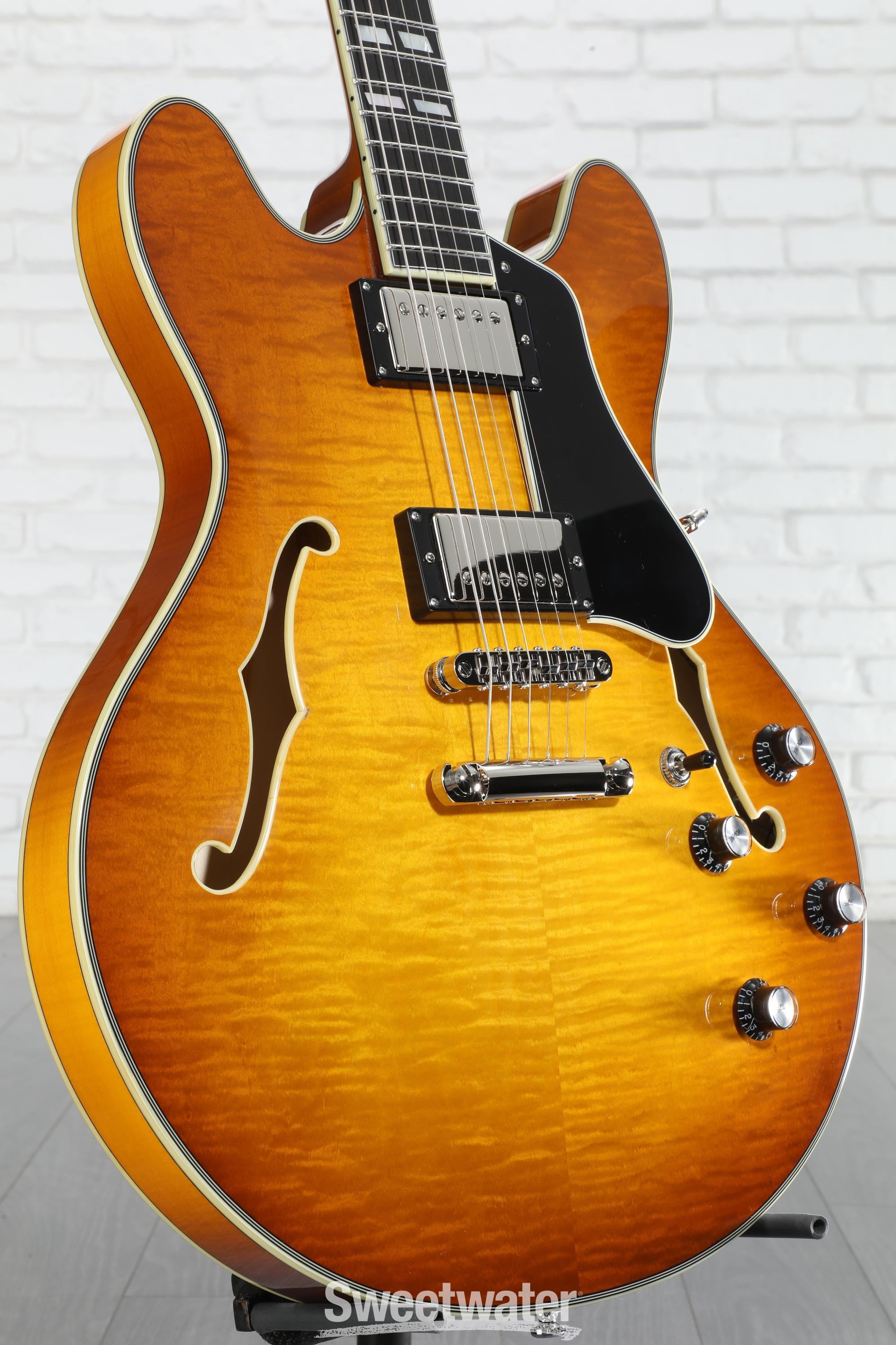 Eastman Guitars T486-GB Thinline Semi-hollowbody Electric Guitar