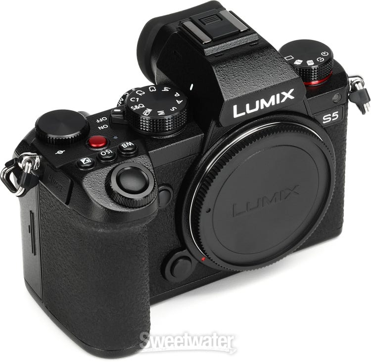 Panasonic LUMIX S5 Mirrorless Camera Review - Still Worth It? 