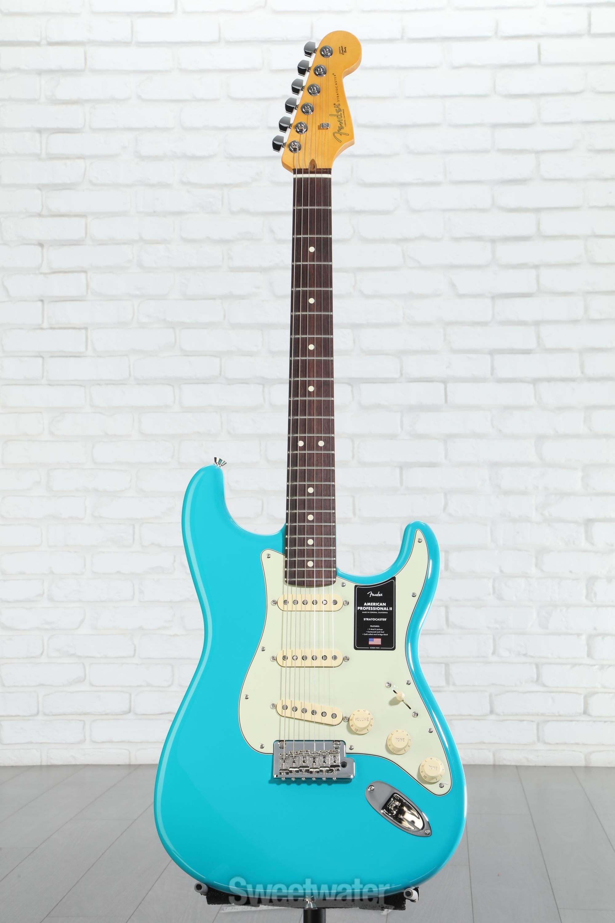 Fender American Professional II Stratocaster - Miami Blue with