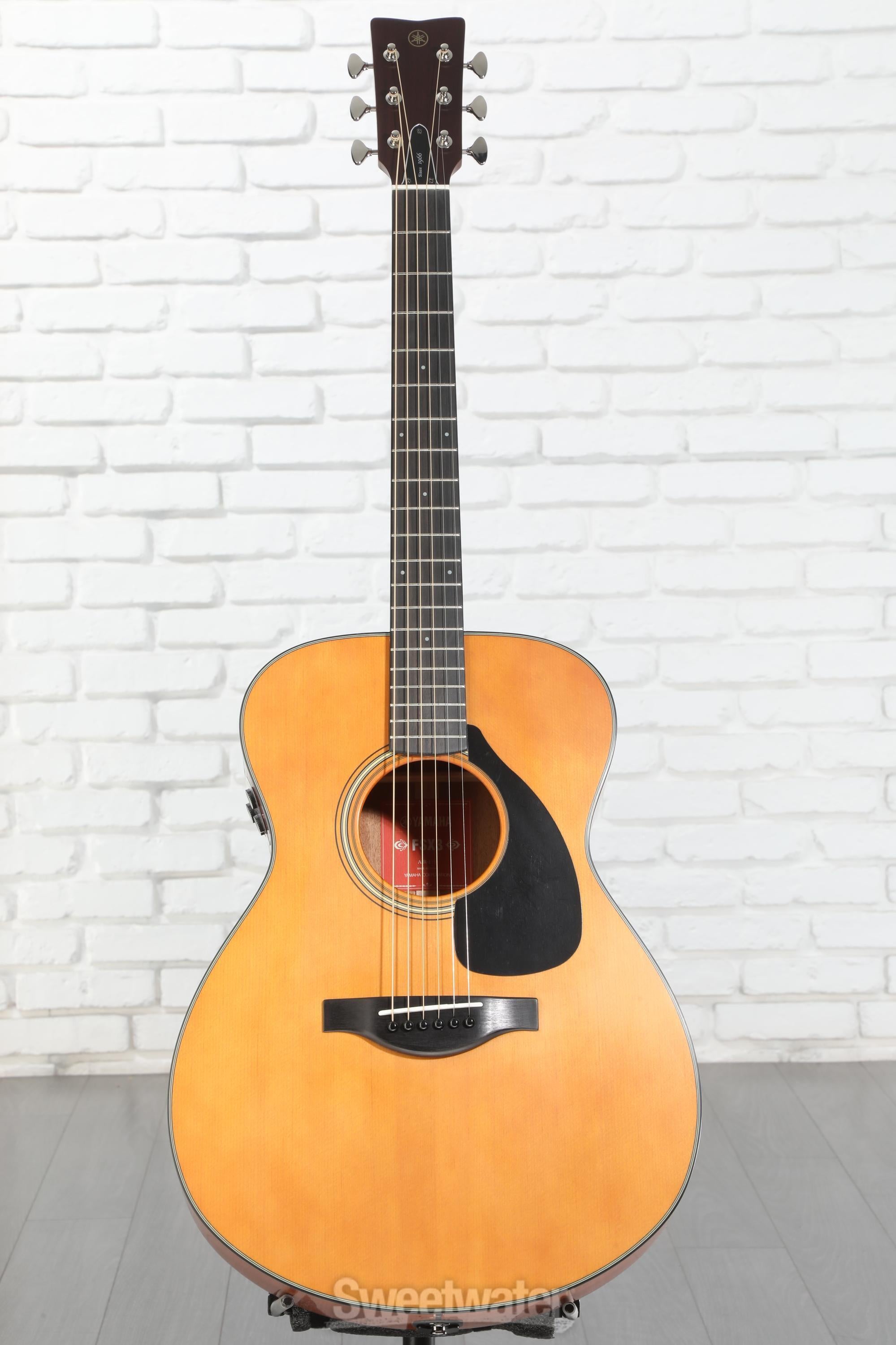 Yamaha Red Label FSX3 Acoustic-electric Guitar - Natural