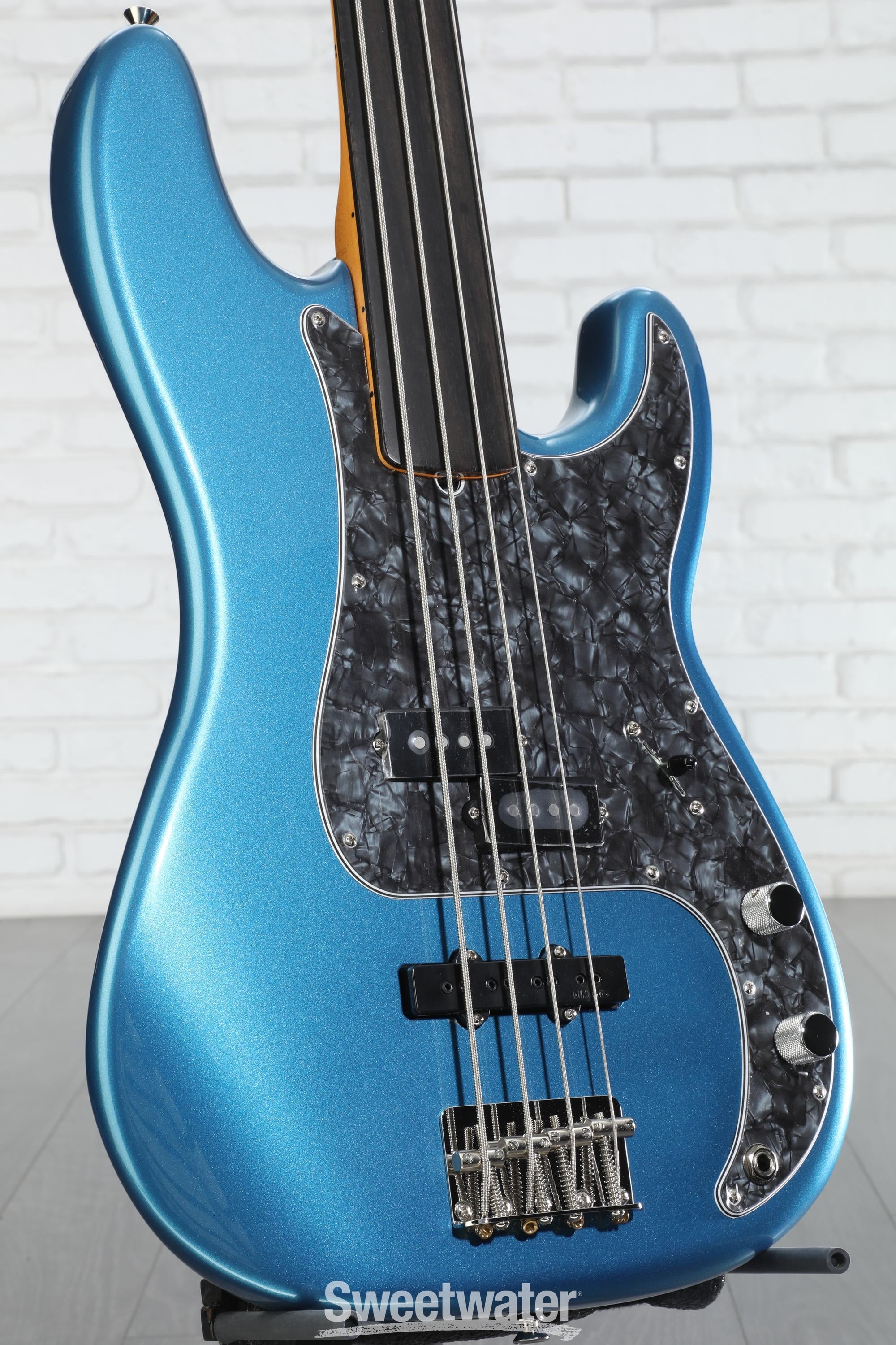 Precision Fretless Bass Guitars - Sweetwater