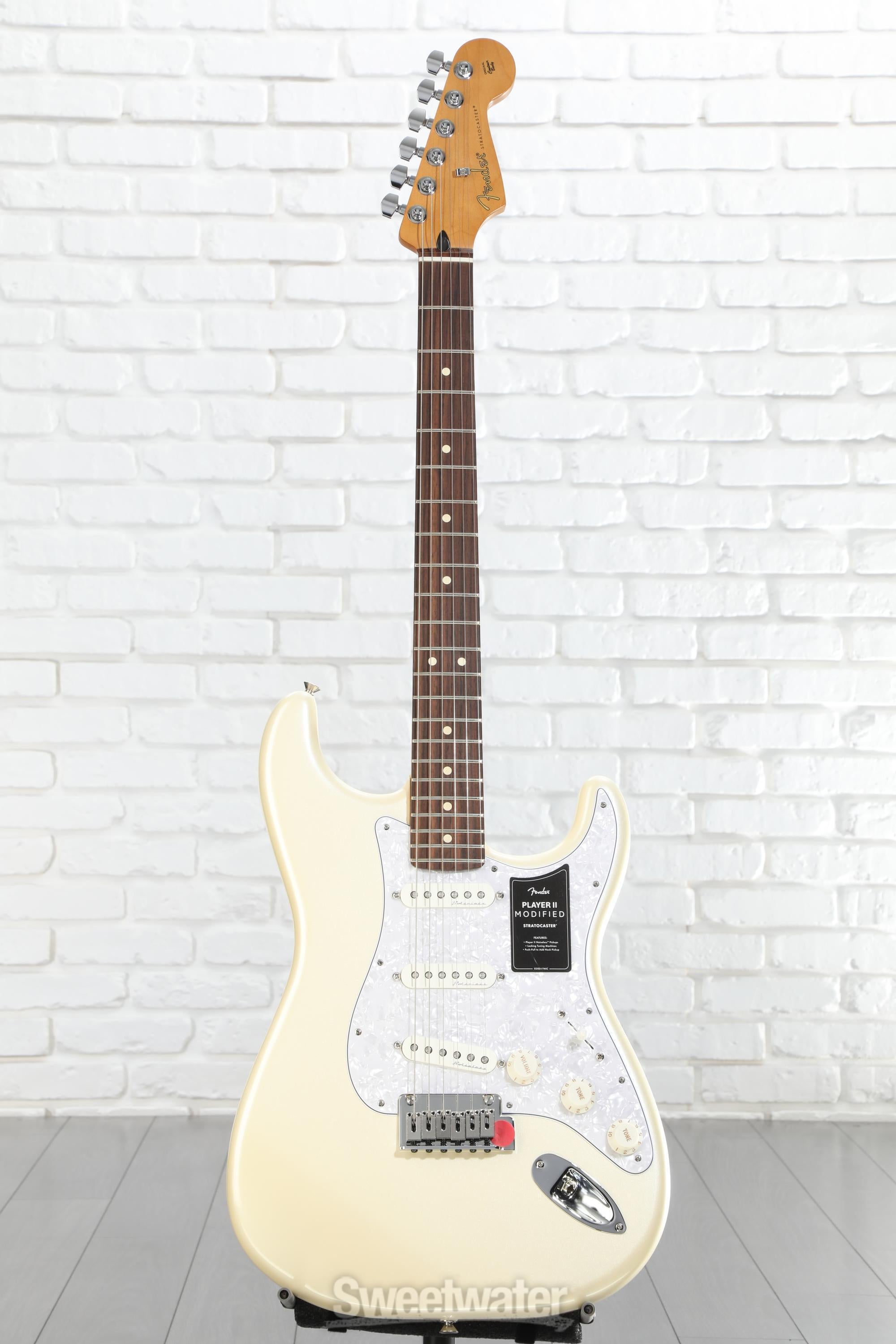【値引可】Fender Modern Player STRATOCASTER Fender Modern Player Stratocaster HSS - What To Know & Where To