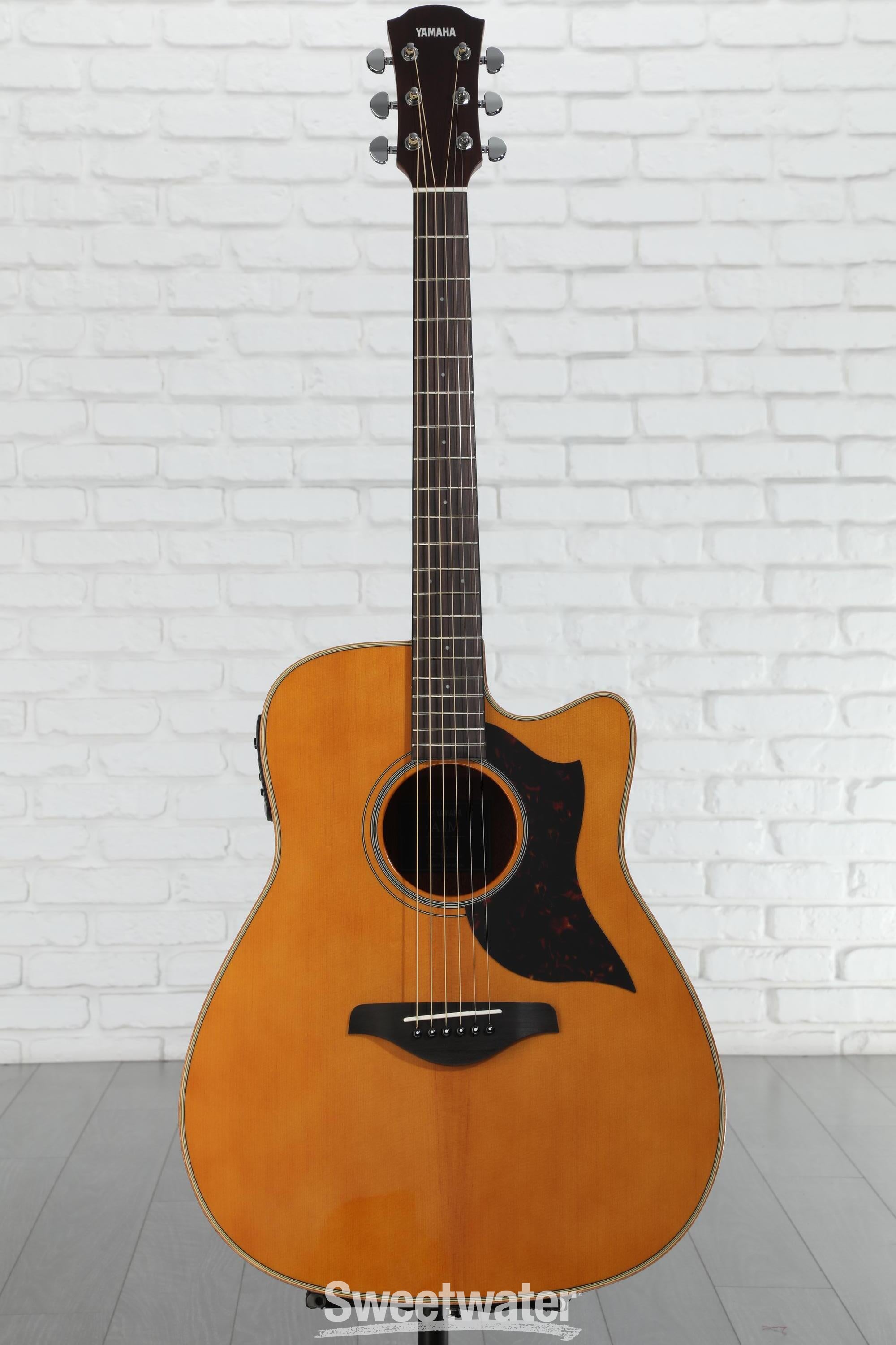ギター YAMAHA A1M Yamaha A-Series A1M Cutaway Dreadnought Acoustic-Electric