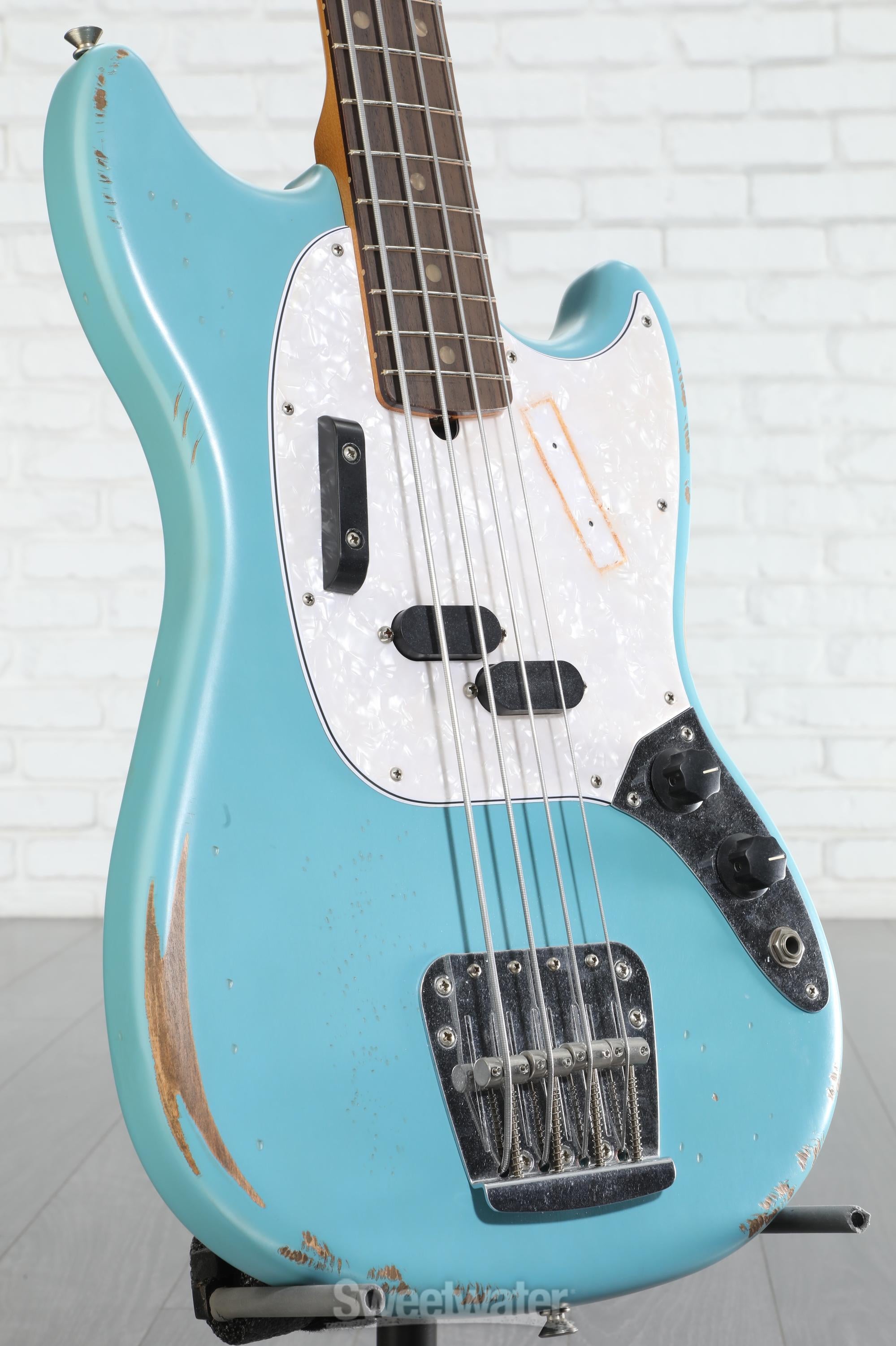 Fender JMJ Road Worn Mustang Bass Guitar - Faded Daphne Blue