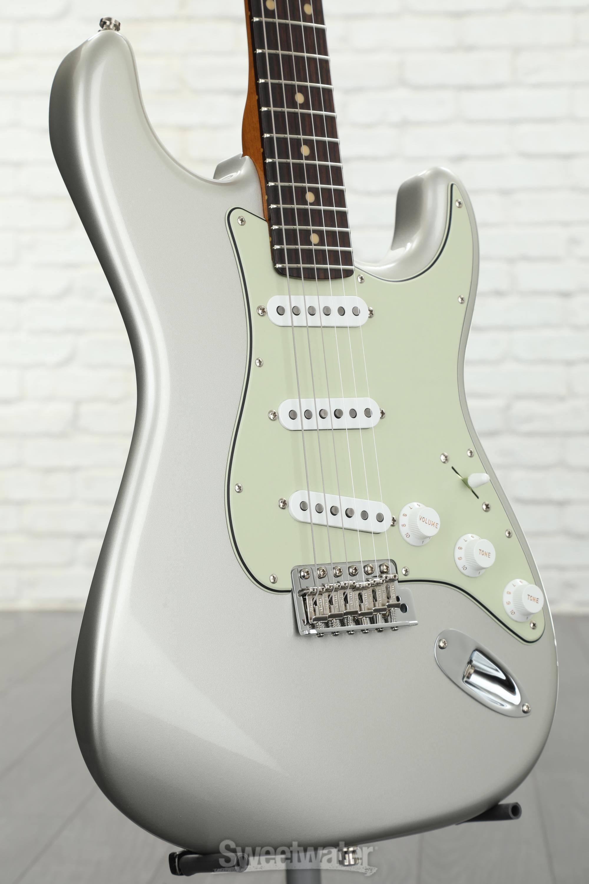 Fender Custom Shop GT11 New Old Stock Stratocaster - Inca Silver -  Sweetwater Exclusive