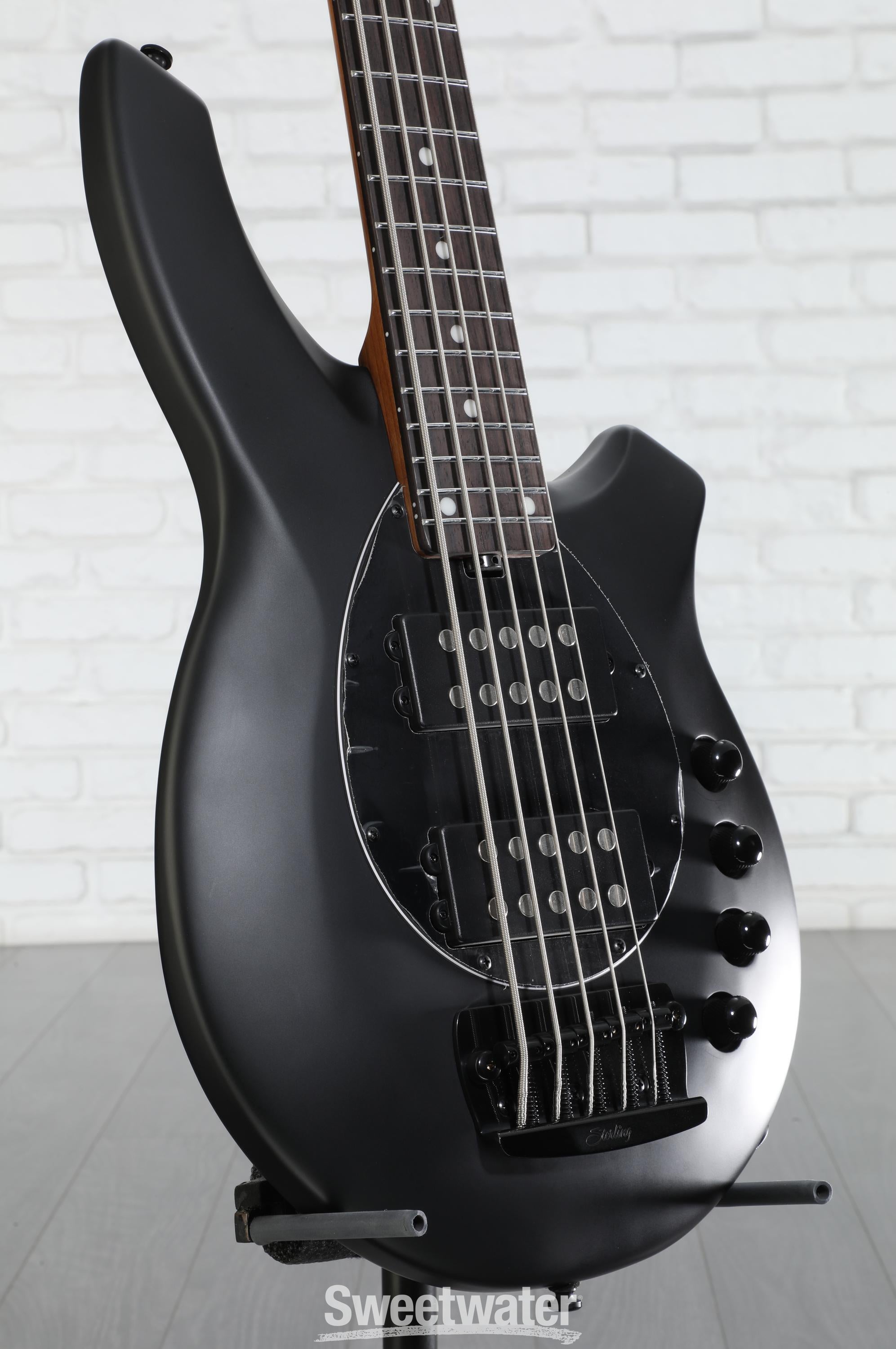 ベース Musicman Bongo 5 SH Stealth Black Bongo 5 | Basses | Ernie Ball Music Man