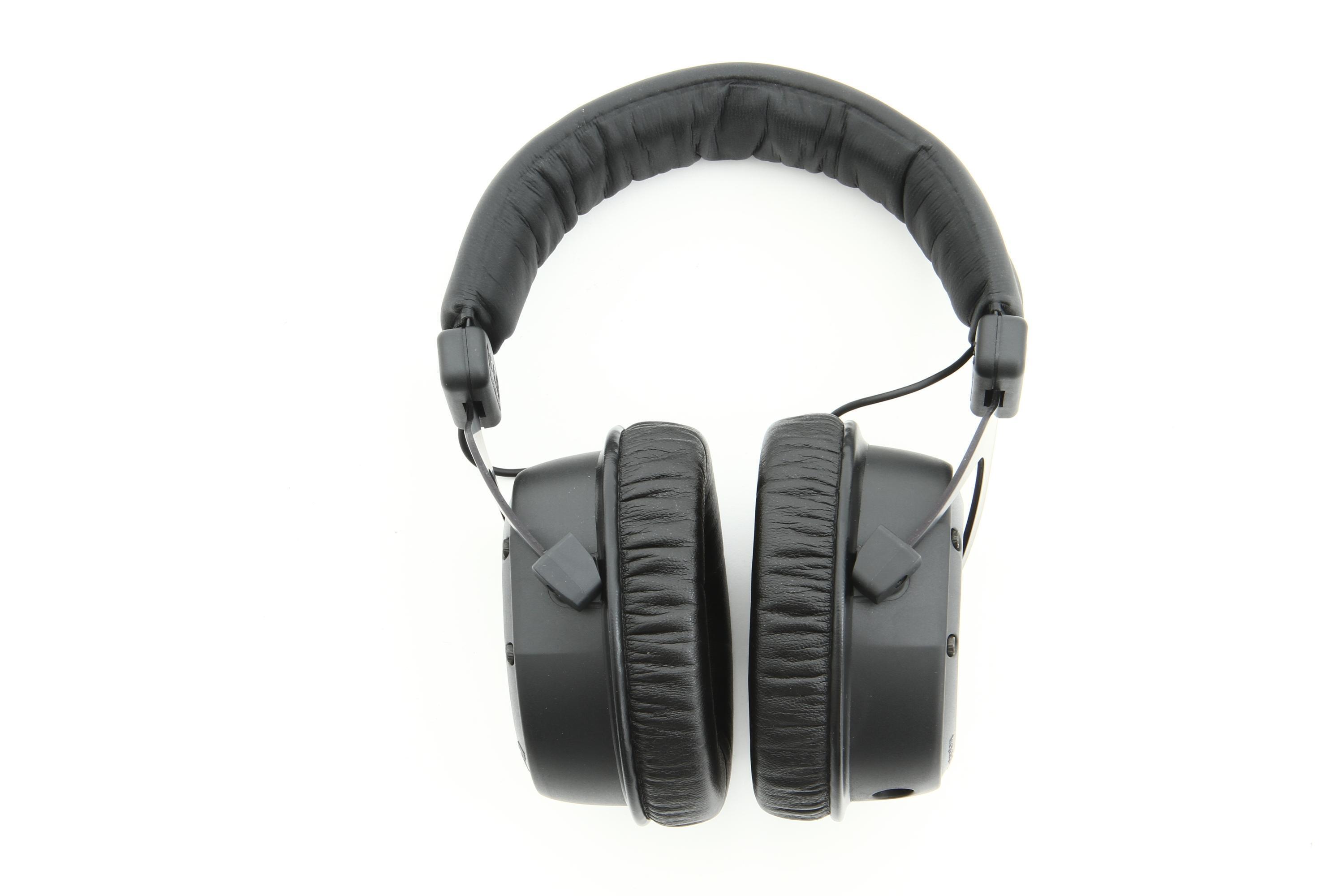 Beyerdynamic custom one pro plus frequency response hot sale