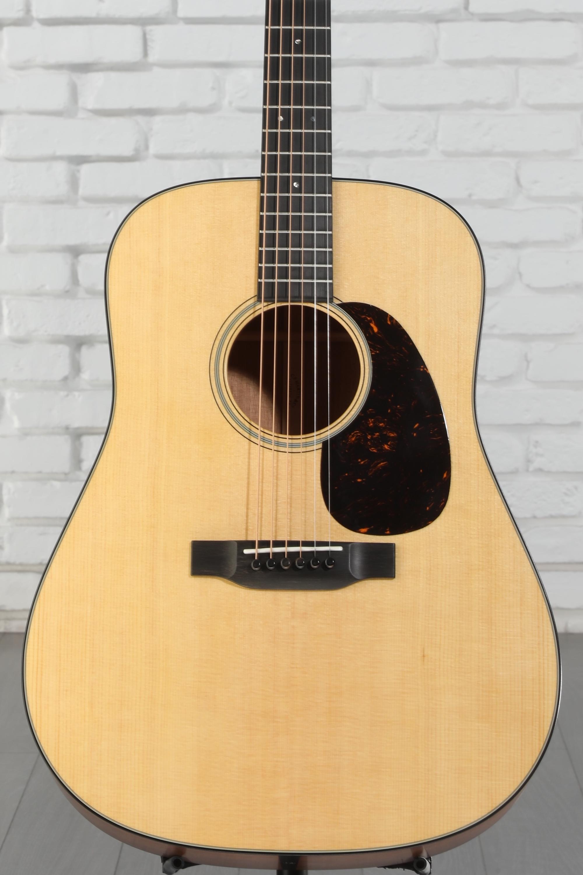 美品　Martin D-18V Martin_D_18_2021_Angle_Full.jpg
