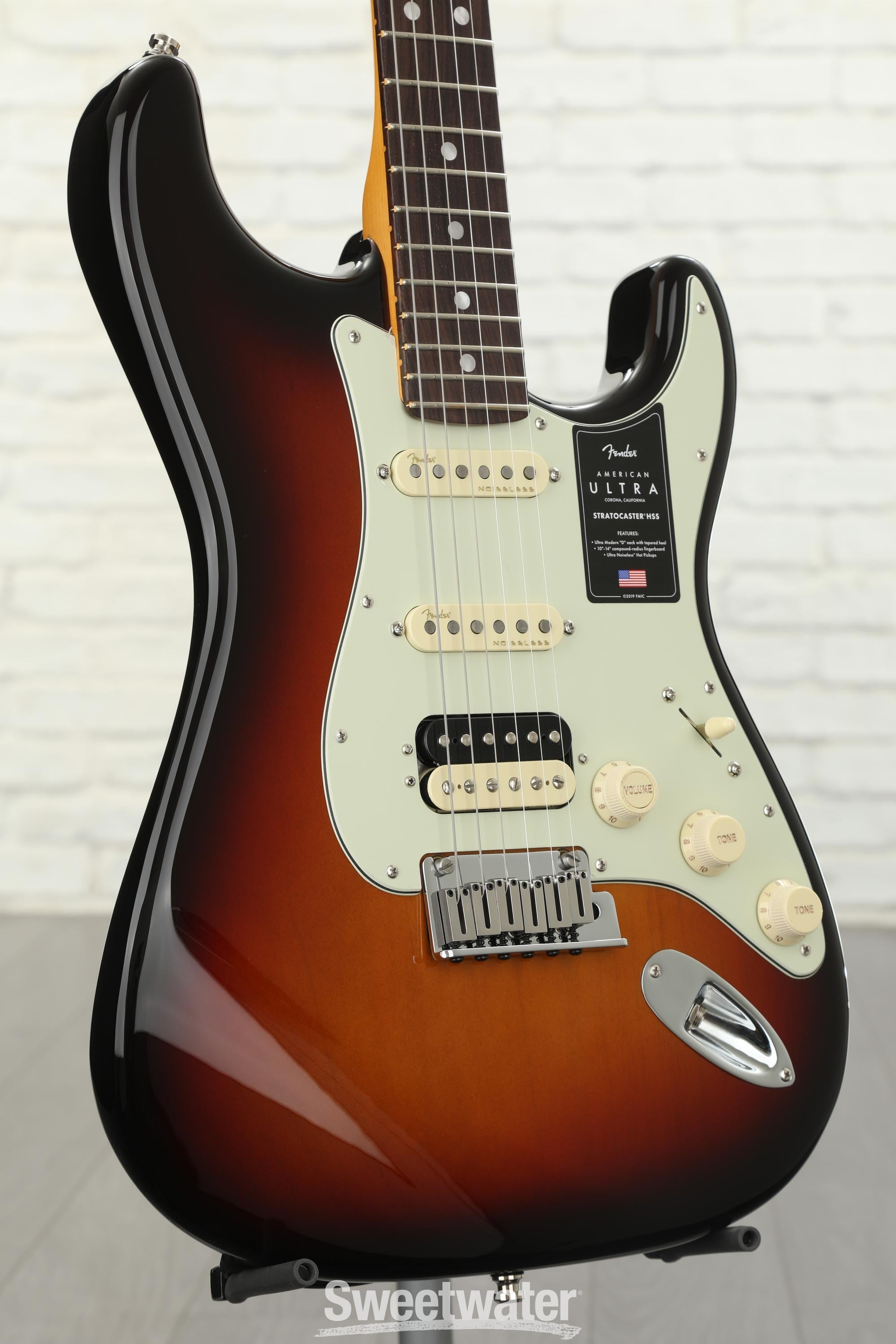Fender American Ultra Stratocaster HSS - Ultraburst with Rosewood