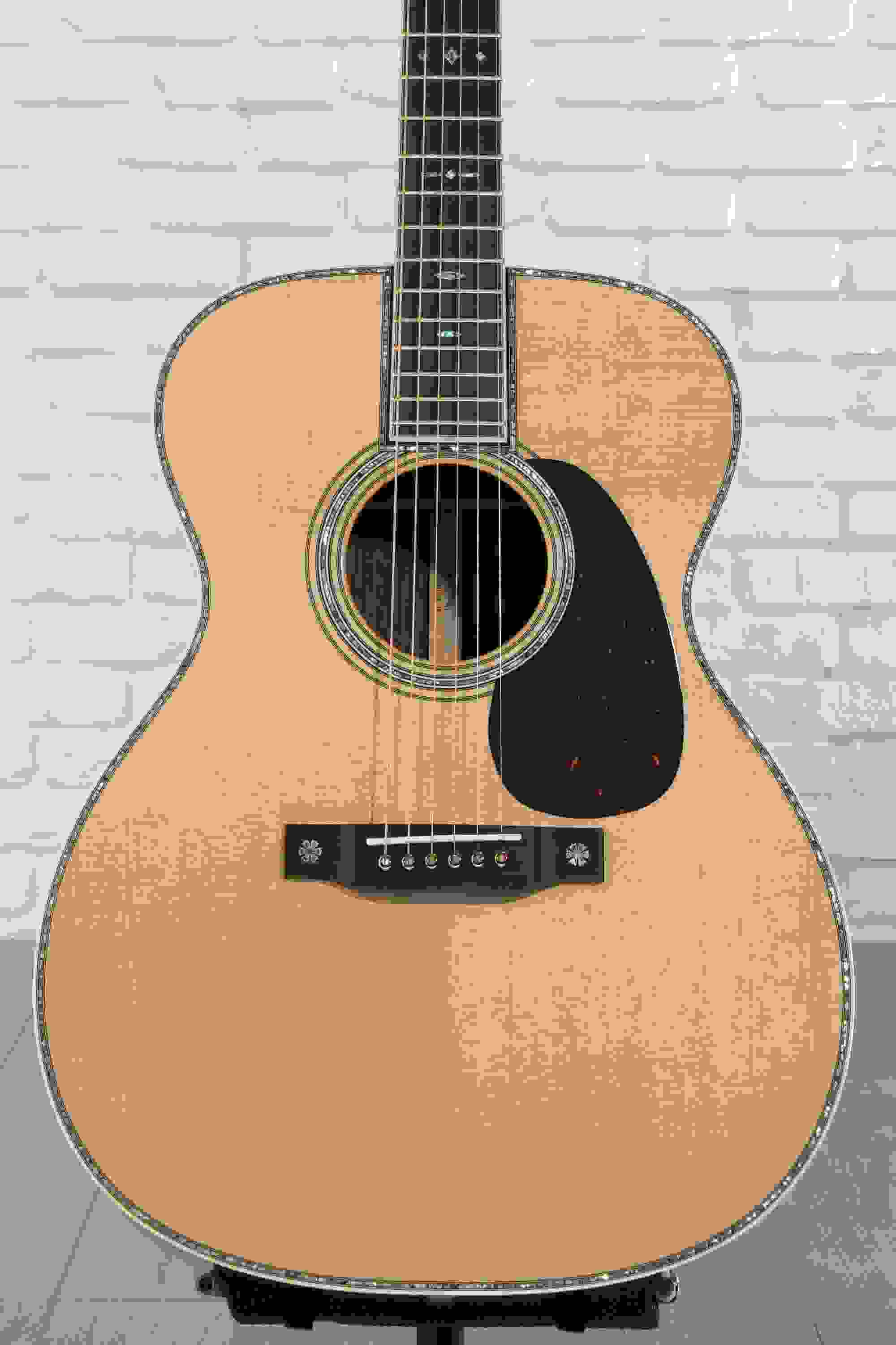 Martin 000-42 Modern Deluxe Acoustic Guitar - Natural