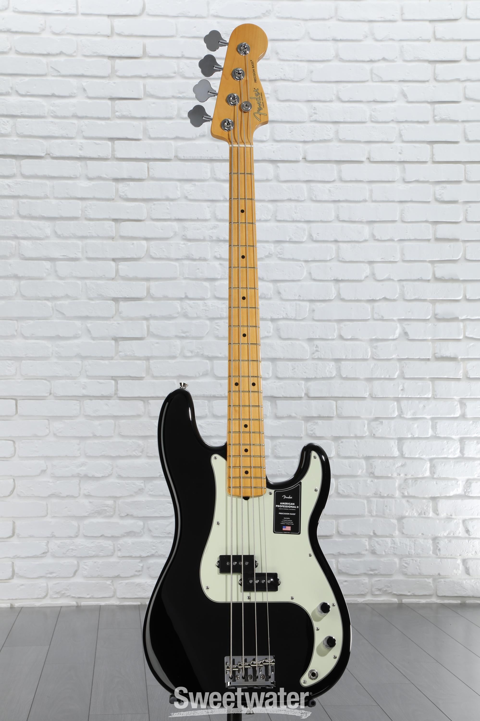 Fender American Professional II Precision Bass - Black with Maple Fingerboard