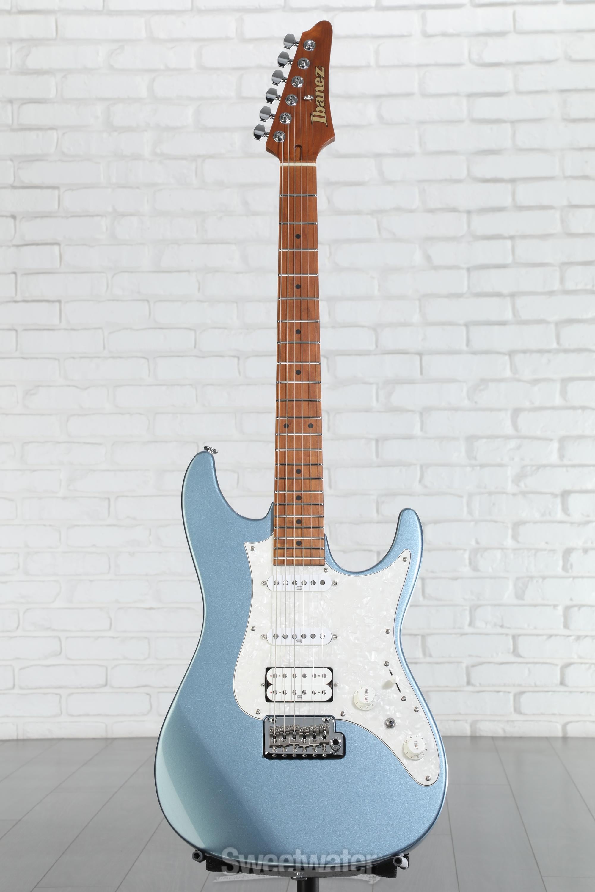 ギター Ibanez Prestige AZ2204 Ibanez Prestige AZ2204 - Ice Blue Metallic | Sweetwater
