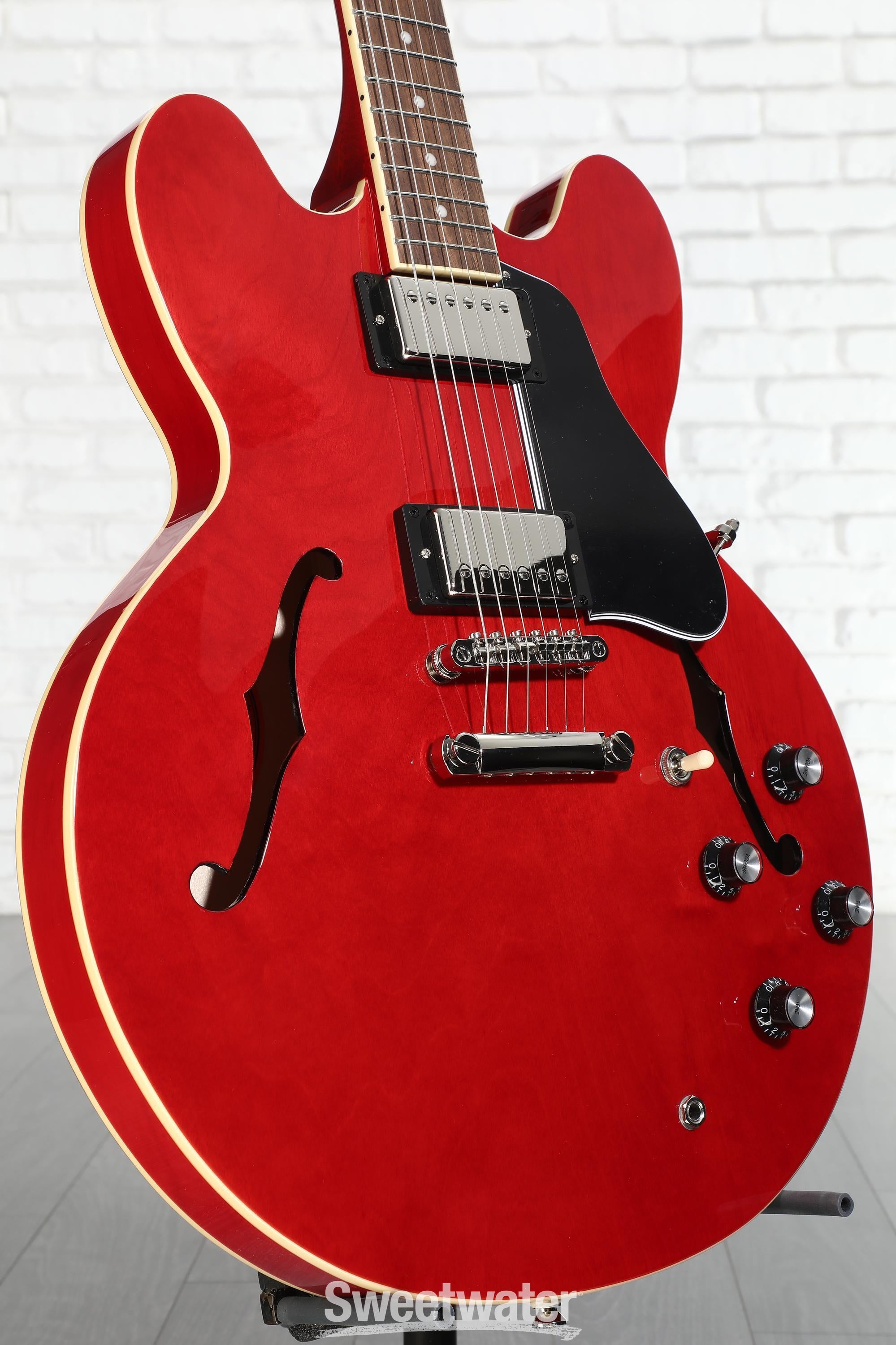 Epiphone ES-335 Semi-hollowbody Electric Guitar - Cherry | Sweetwater