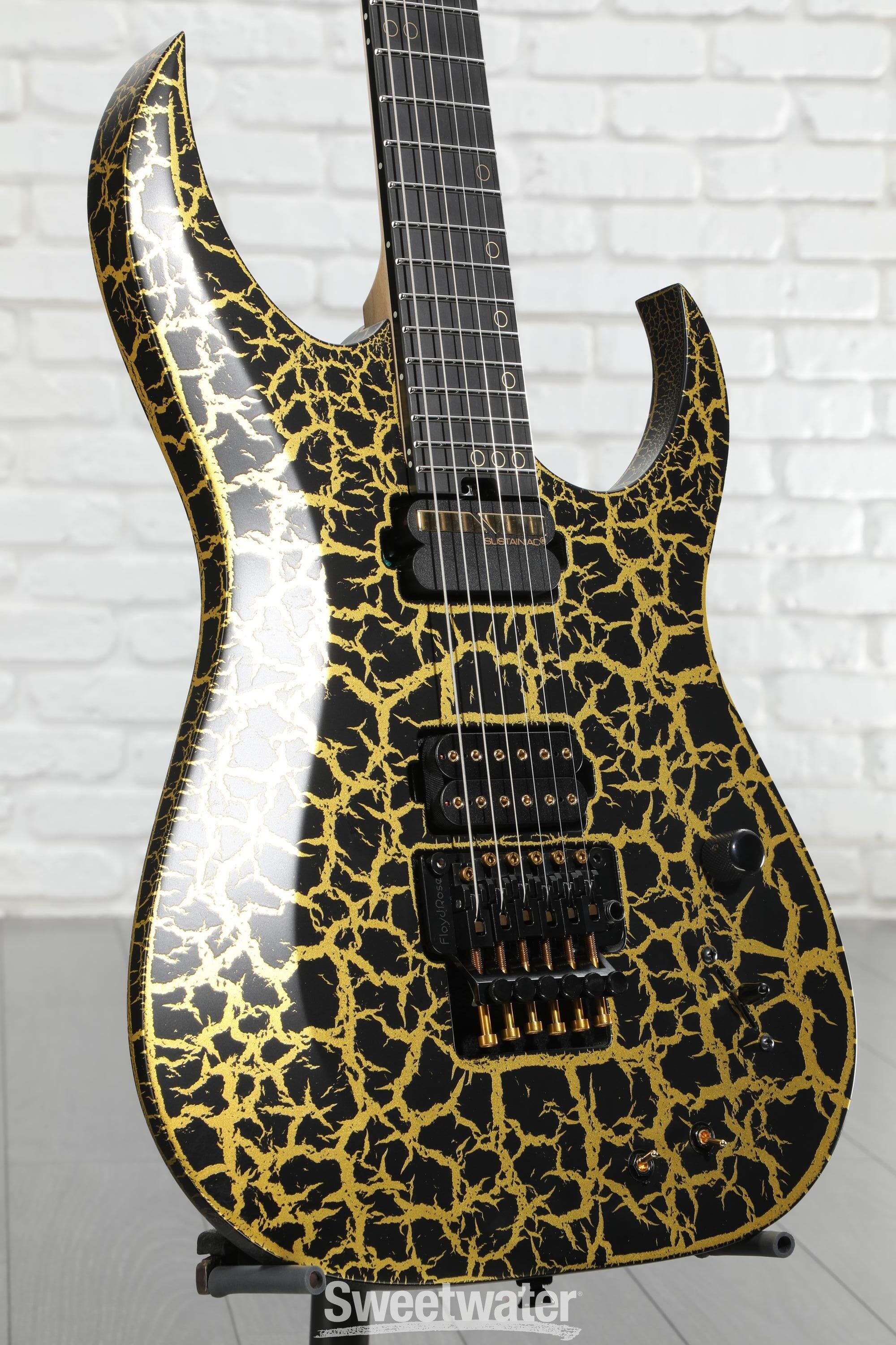 【キタサンブラック】ゴールドパラレル 迫る熱に押されて］キタサンブラック (フィギュア) - ホビーサーチ