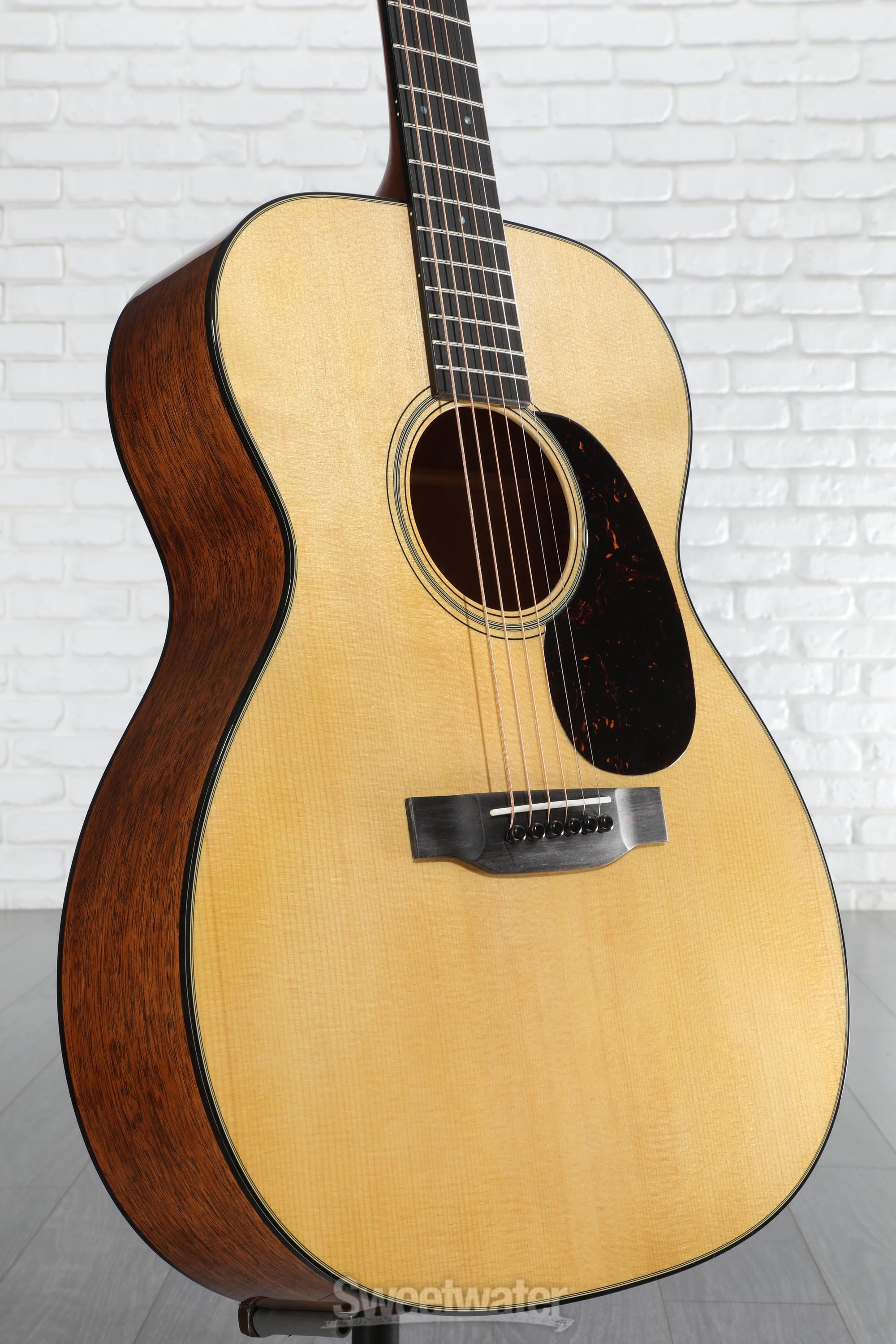 Martin 000-18 Standard Series Acoustic Guitar - Natural with