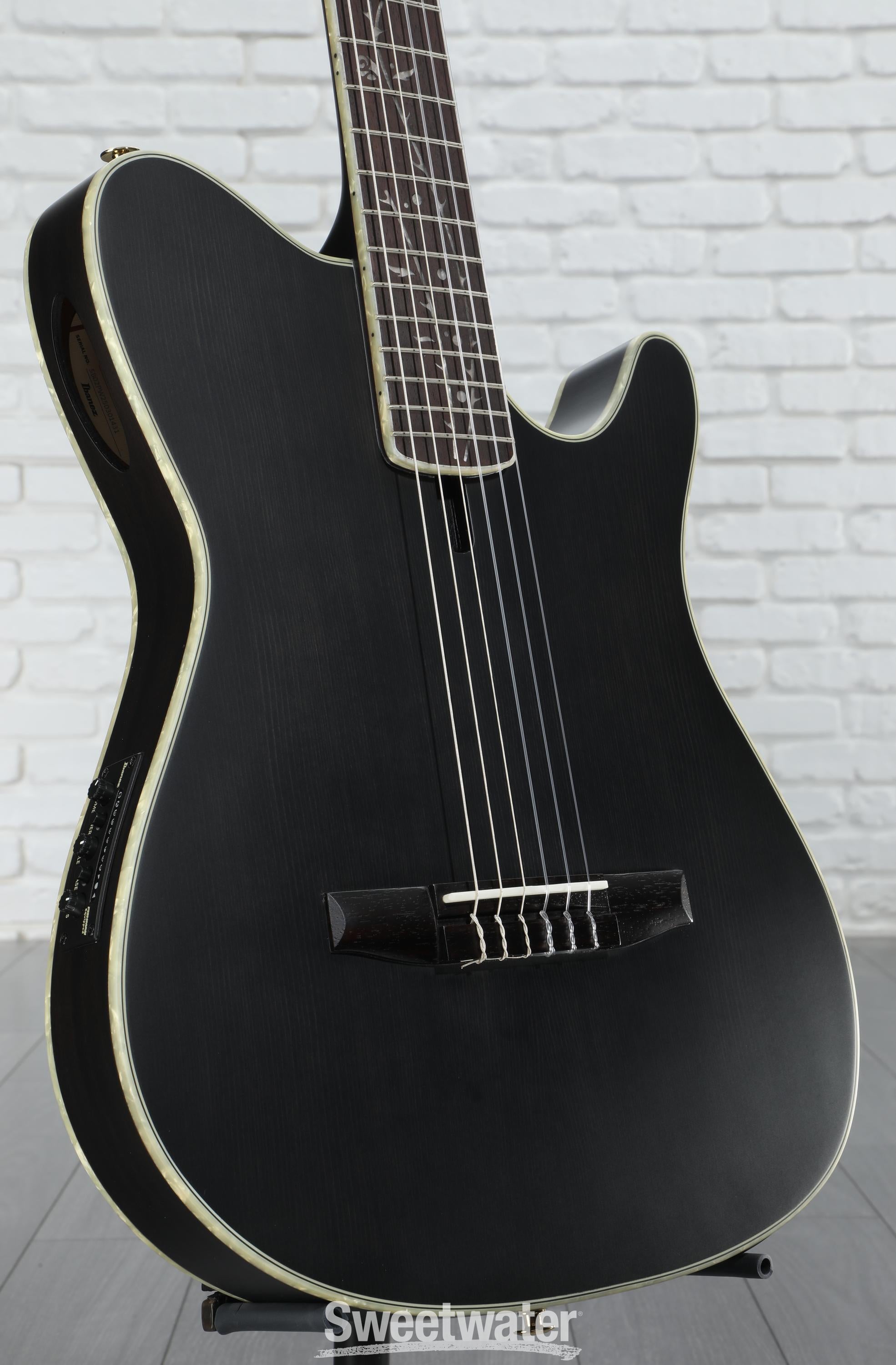 TOD10N tim henson シグネチャーモデル Ibanez TOD10N Tim Henson Signature Nylon Acoustic-Electric