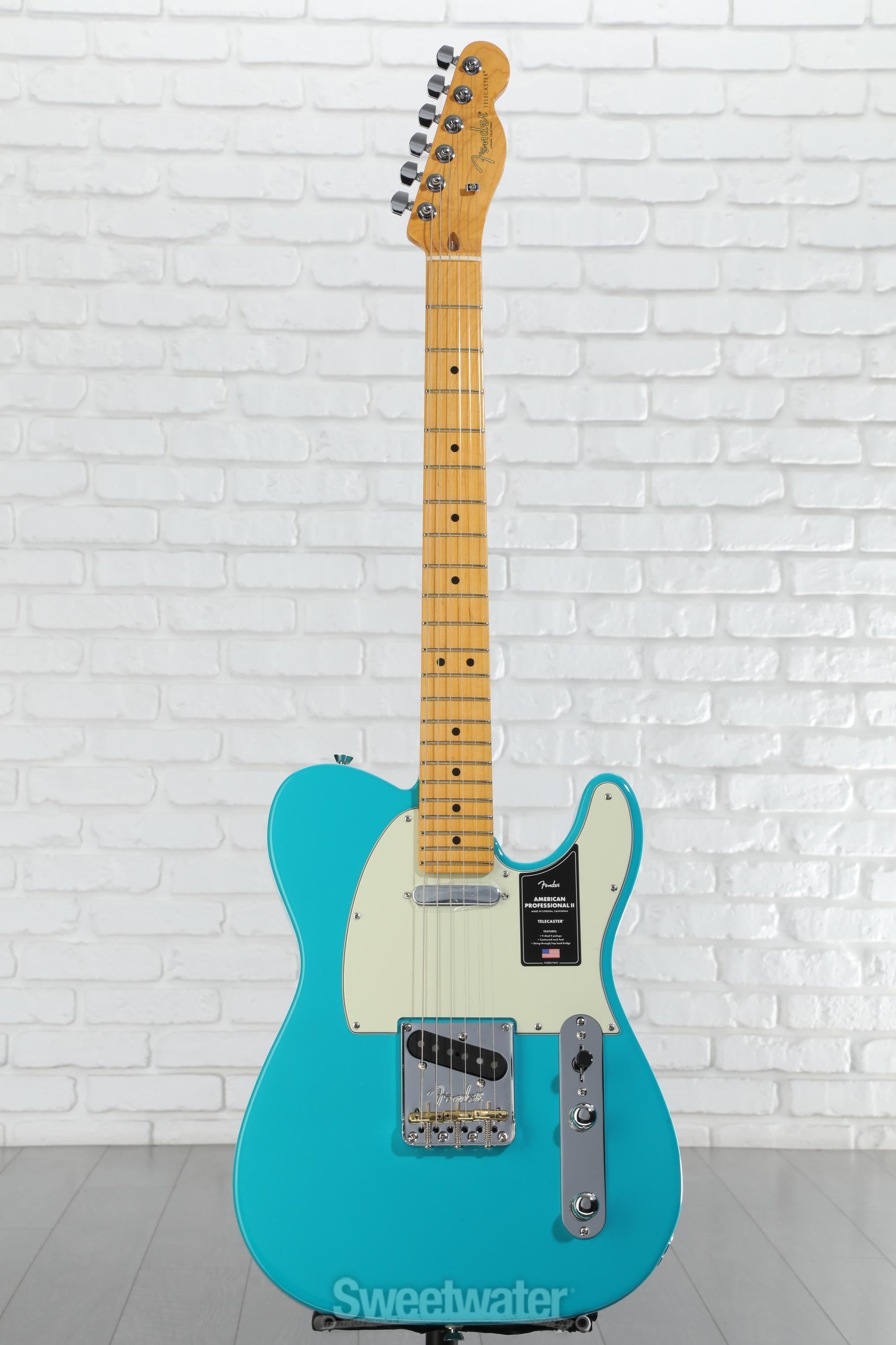 美品 Fender Telecaster アメプロ ii Fender American Professional II Telecaster - Miami Blue with Maple