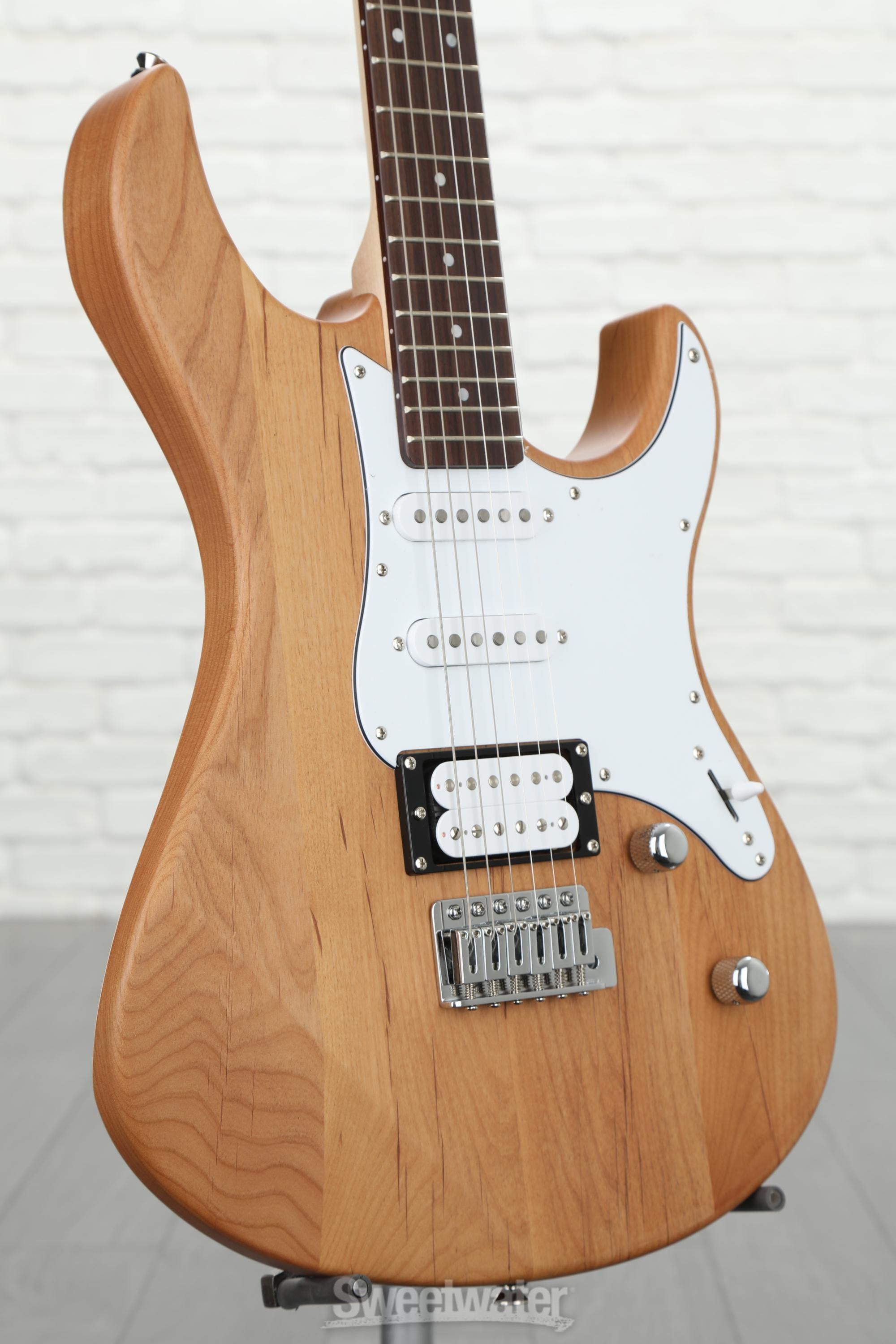 Yamaha PAC112V Pacifica Electric Guitar - Natural