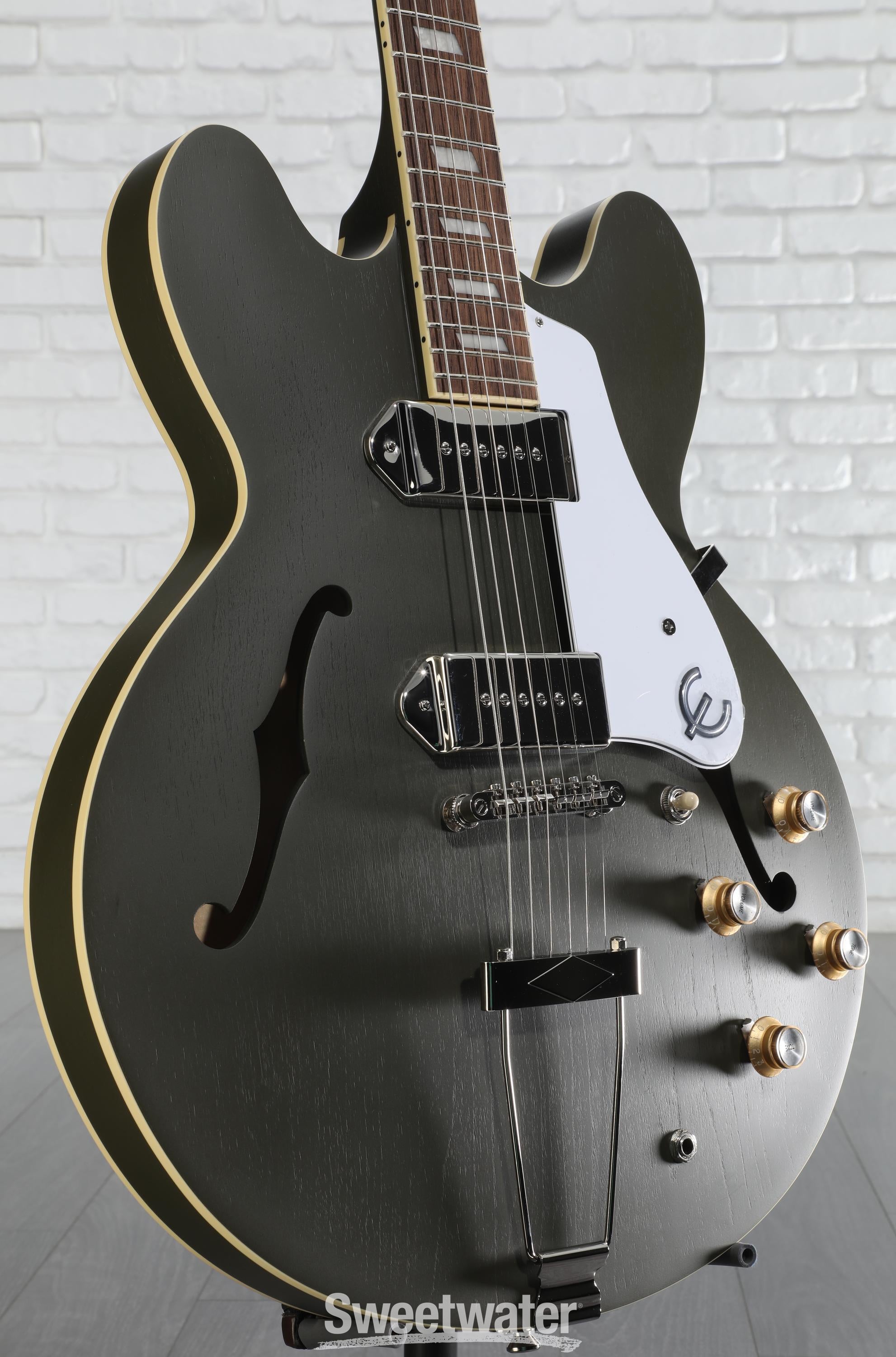 ギター Epiphone Casino Worn Olive Dra Epiphone Casino Worn Hollowbody - Worn Olive Drab | Sweetwater