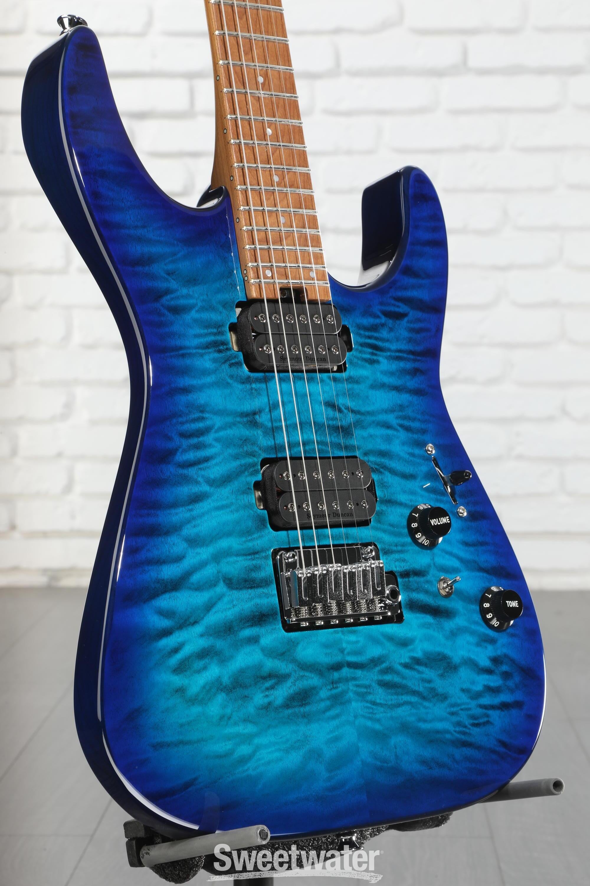 ほぼ新品CHARVEL Pro-Mod DK24 HH 2PT Blue Charvel Pro-Mod DK24 HH 2PT Electric Guitar - Chlorine Burst