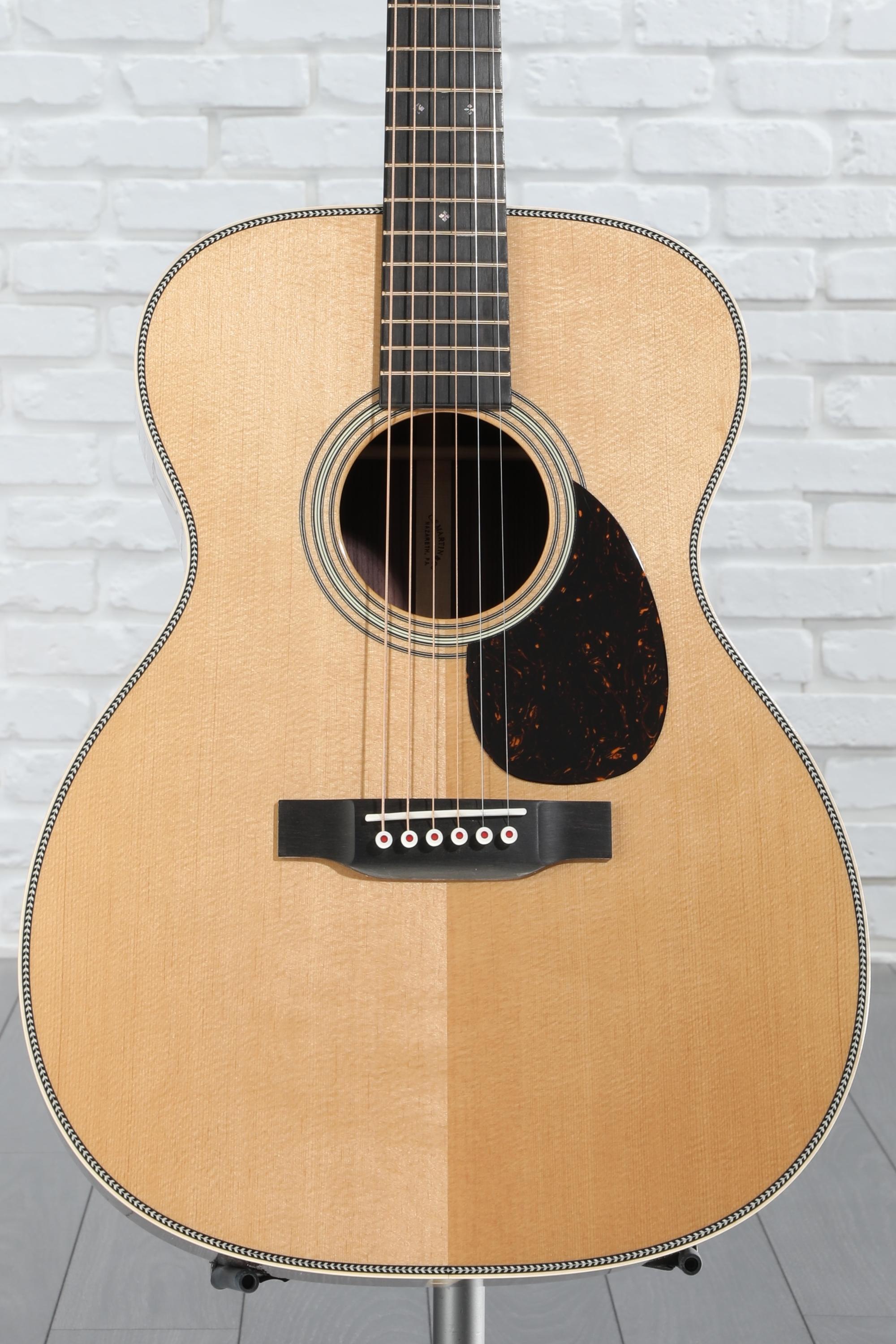 Martin OM-28 Modern Deluxe Acoustic Guitar - Natural