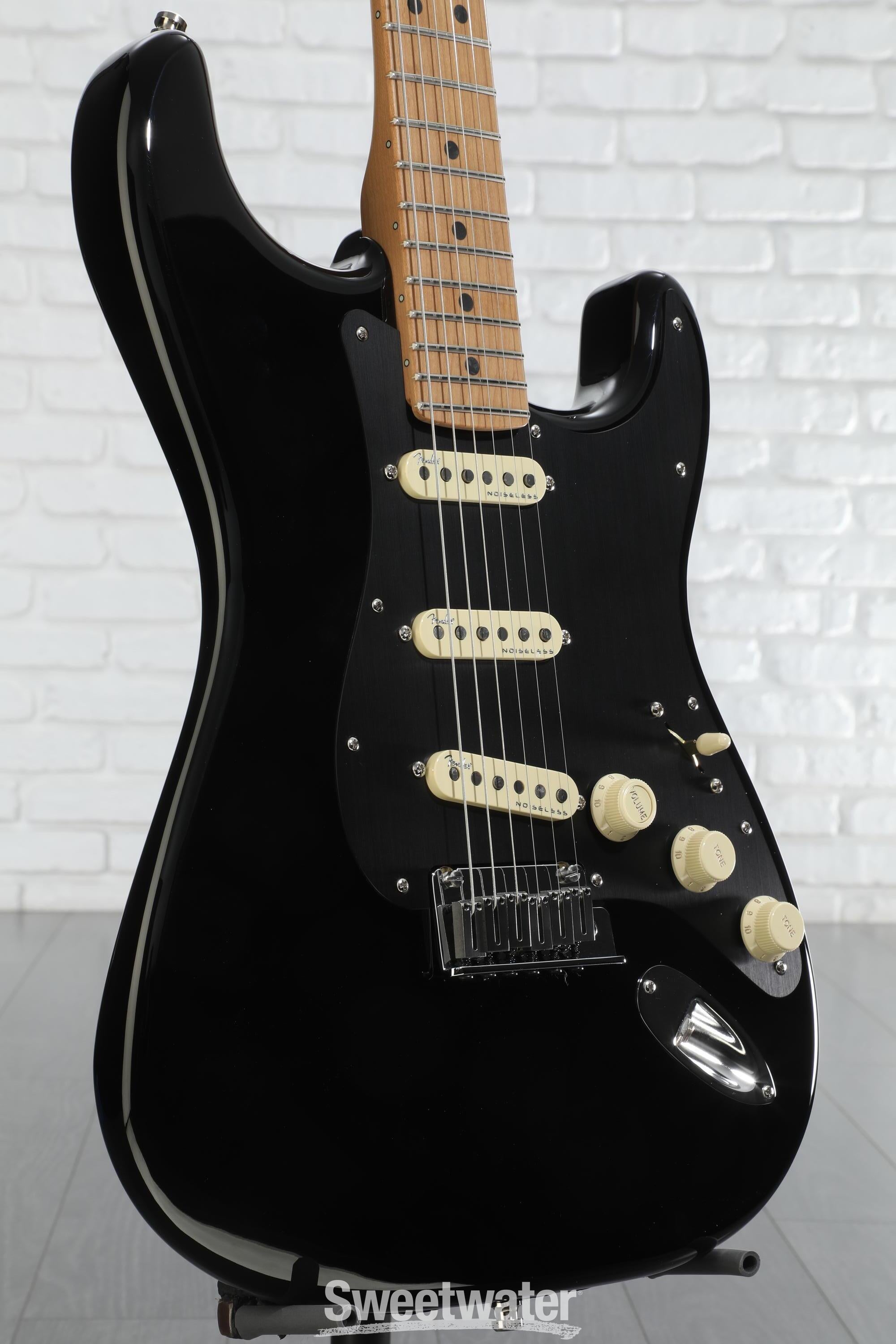 ギター Fender Stratocaster USA1979
hardtail 1979 Fender 25th Anniversary Stratocaster w/ orig hard shell