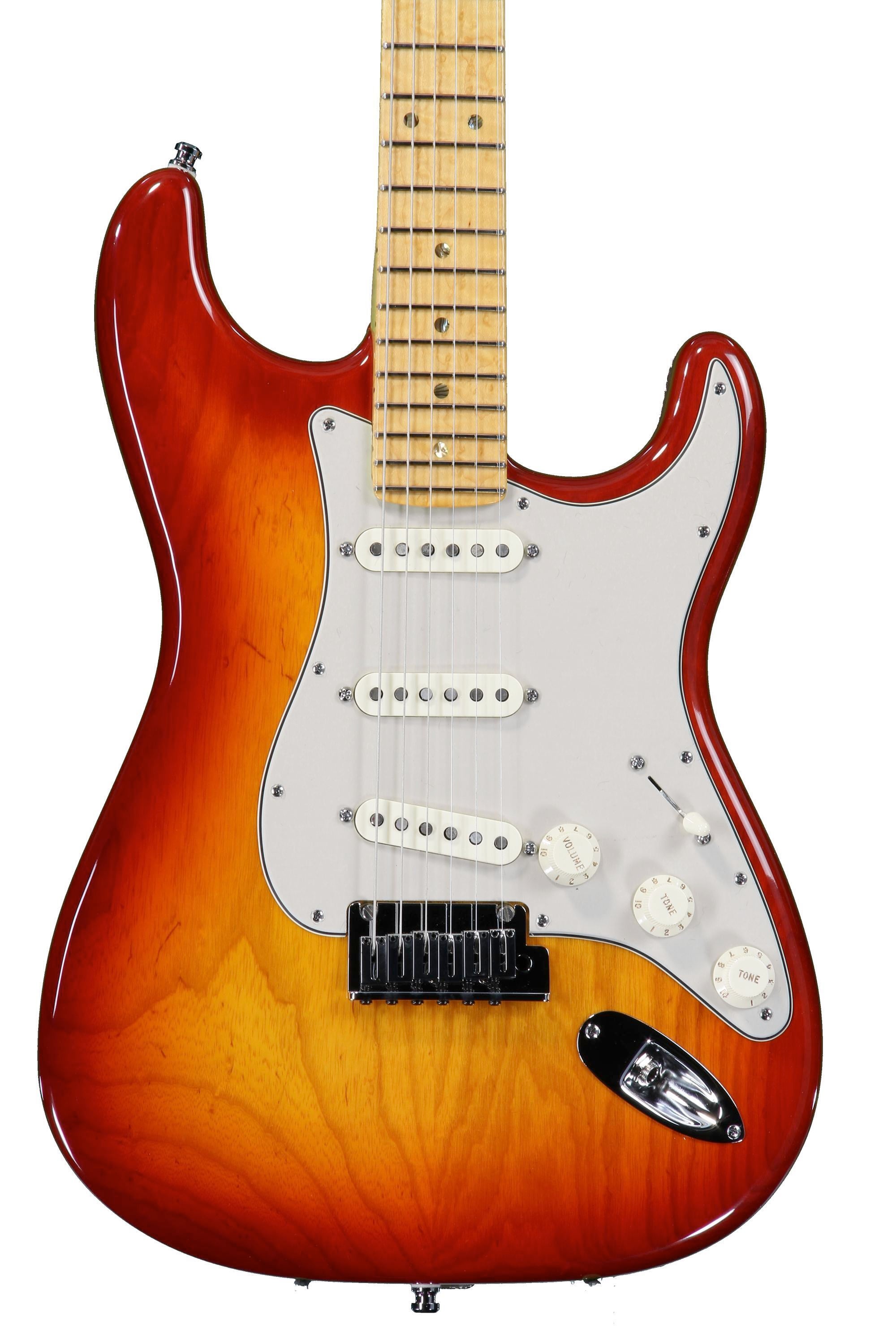 Fender Custom Shop Custom Deluxe Stratocaster - Aged Cherry Sunburst |  Sweetwater