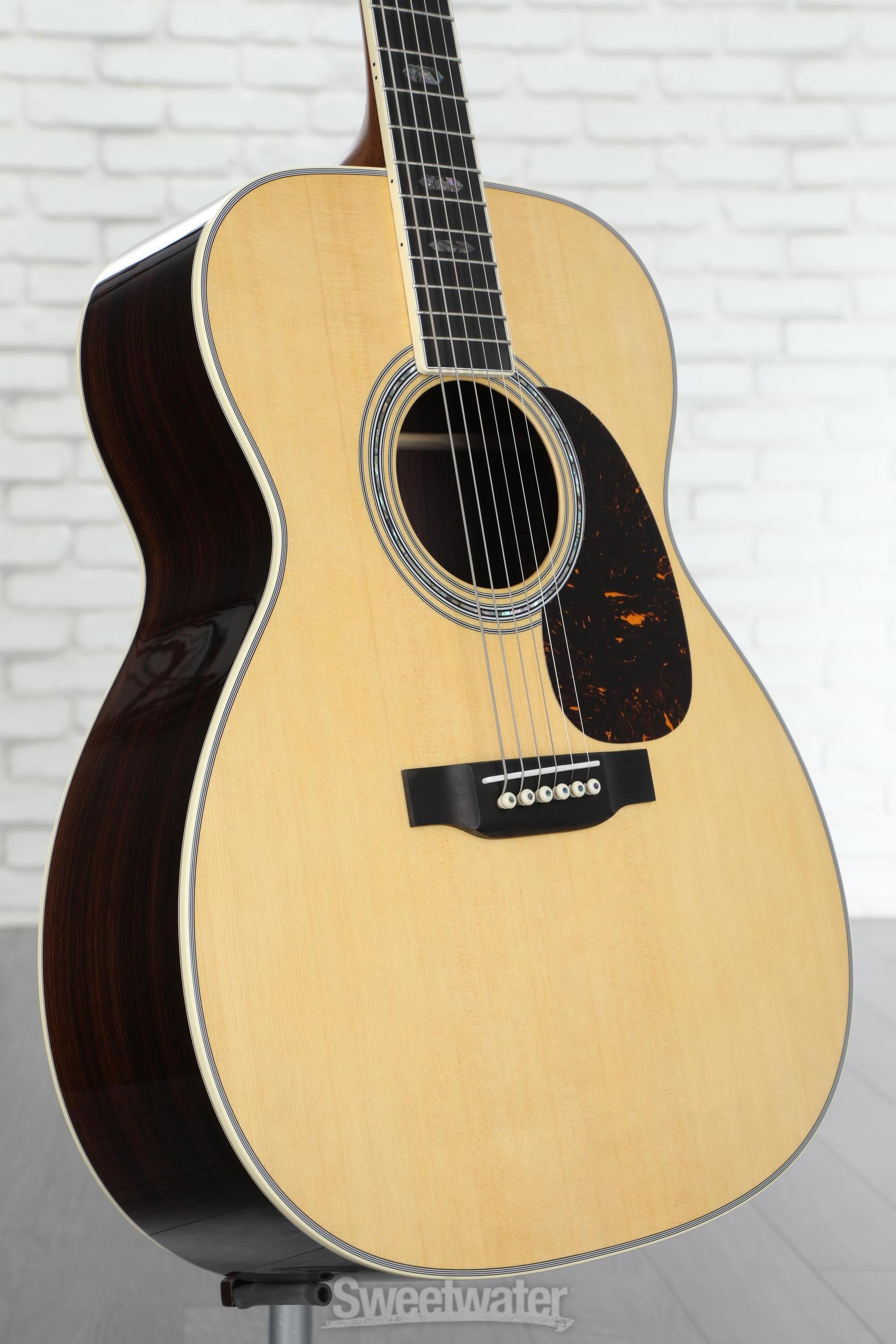 Martin J-40 Jumbo Acoustic Guitar - Natural