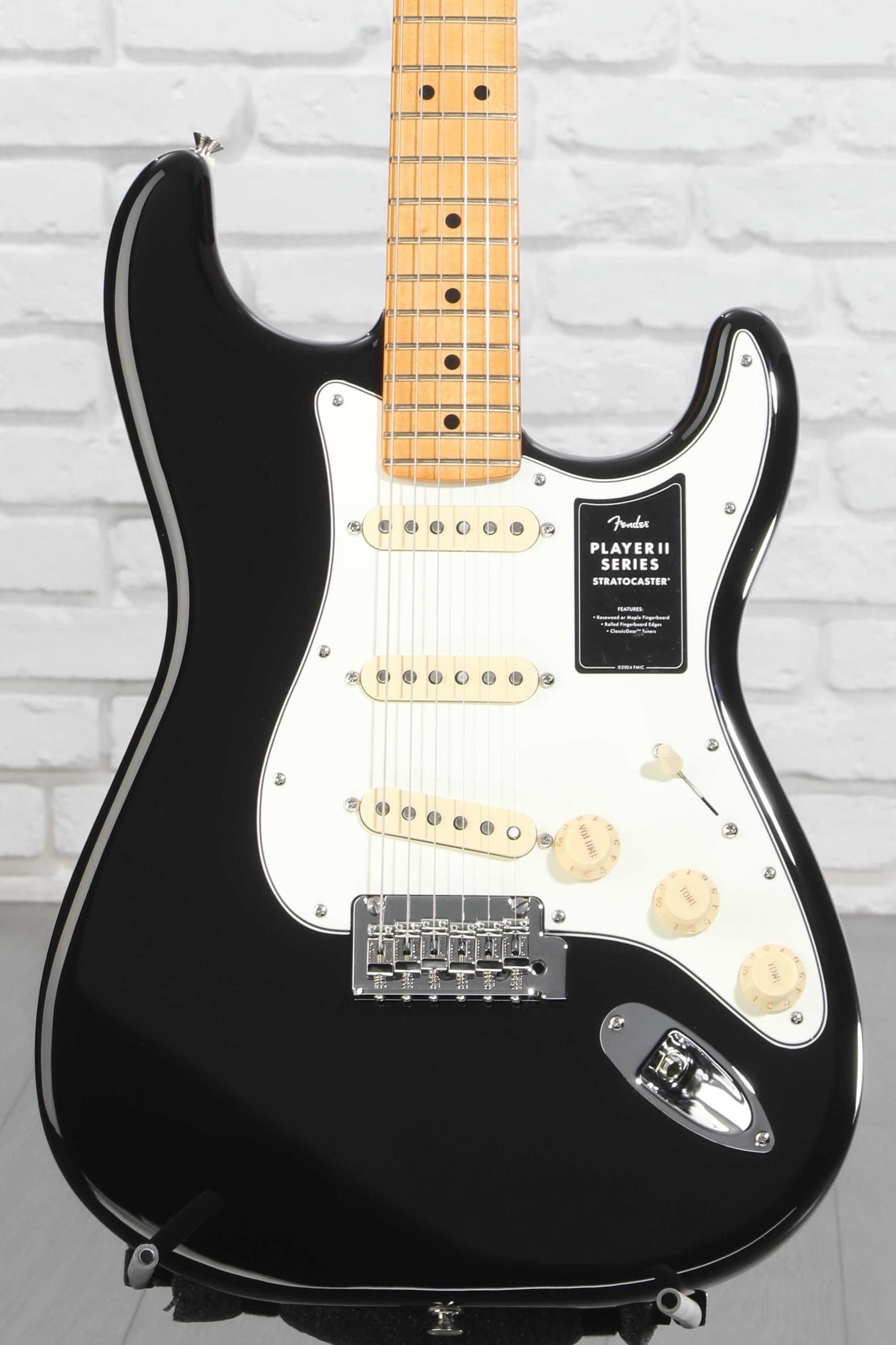 Fender Player II Series Stratocaster 黒 Fender Player II Stratocaster Electric Guitar - Black with Maple