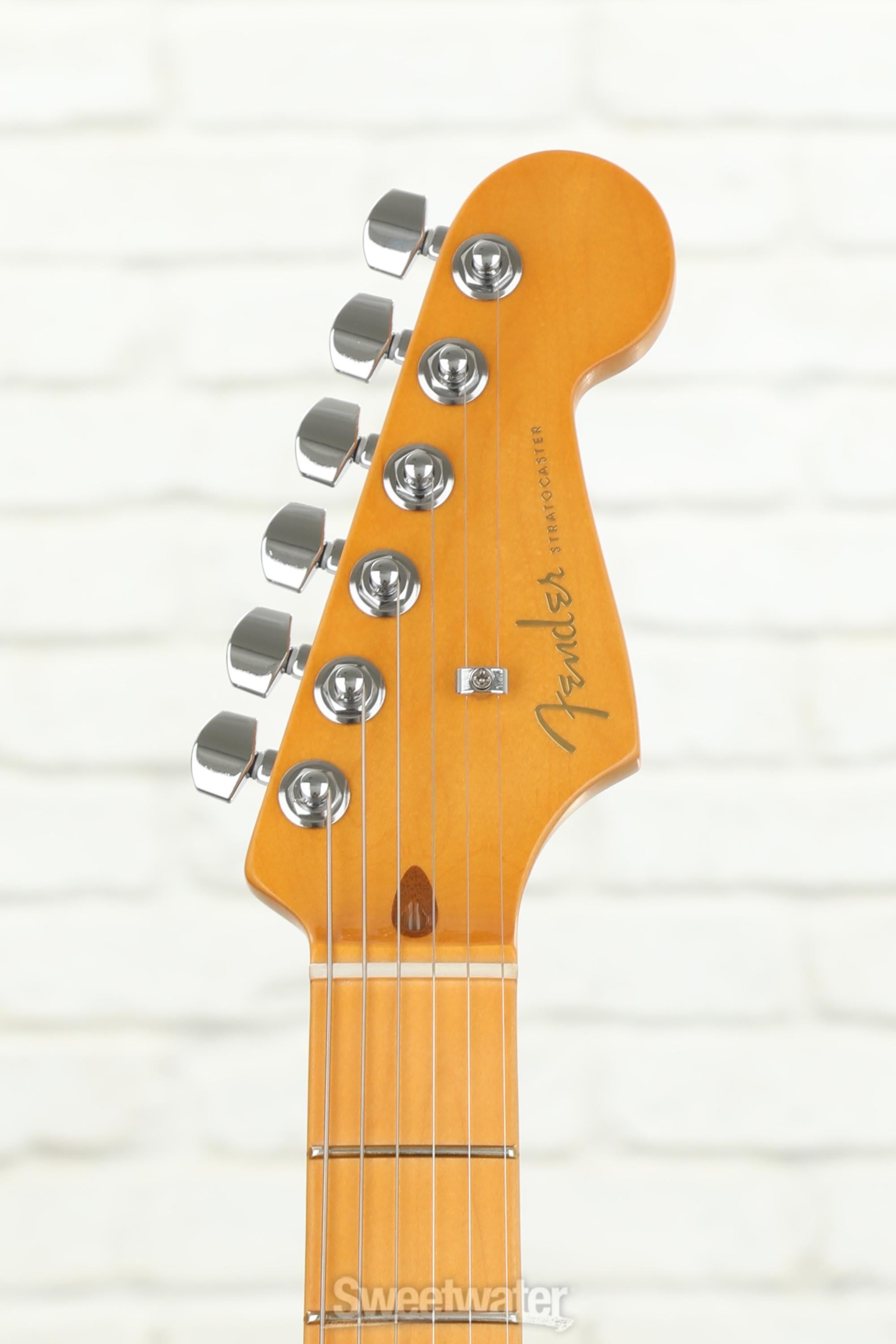Fender American Ultra Stratocaster HSS - Ultraburst with Maple