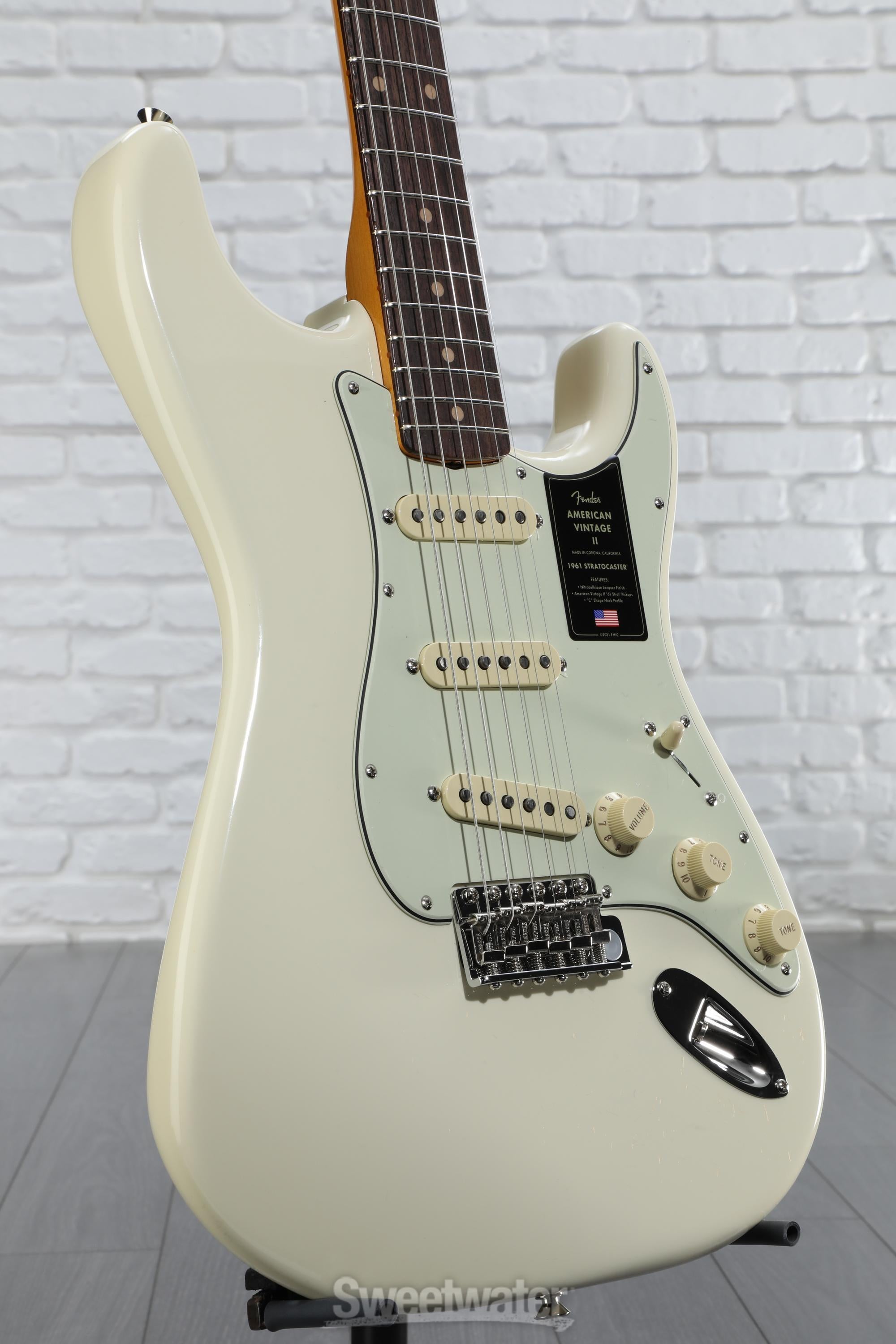 ギター Fender USA American Vintage Stratocaster Fender American Vintage II 1957 Stratocaster Electric Guitar