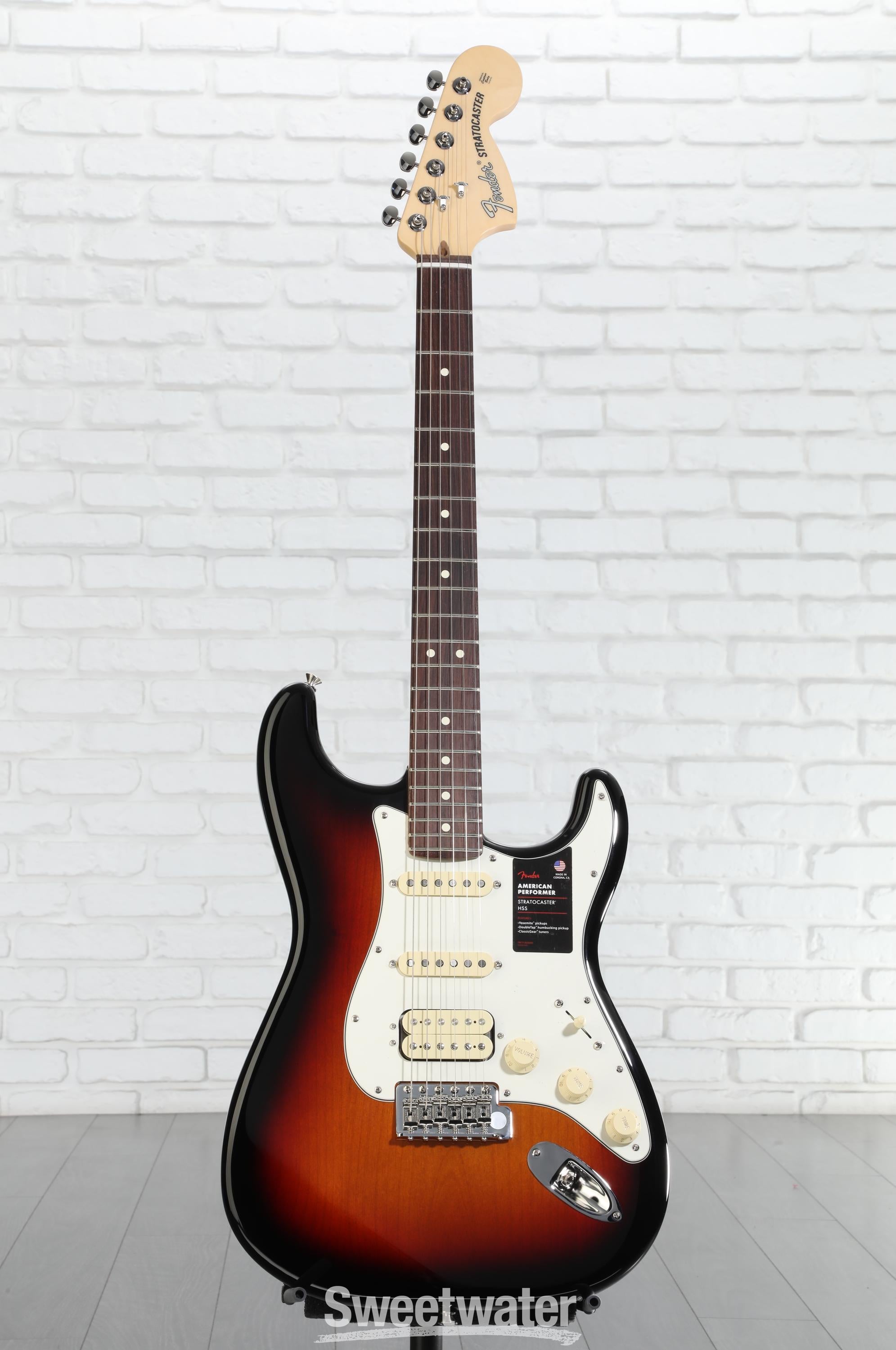 Fender American Performer Stratocaster HSS - 3-Tone Sunburst with