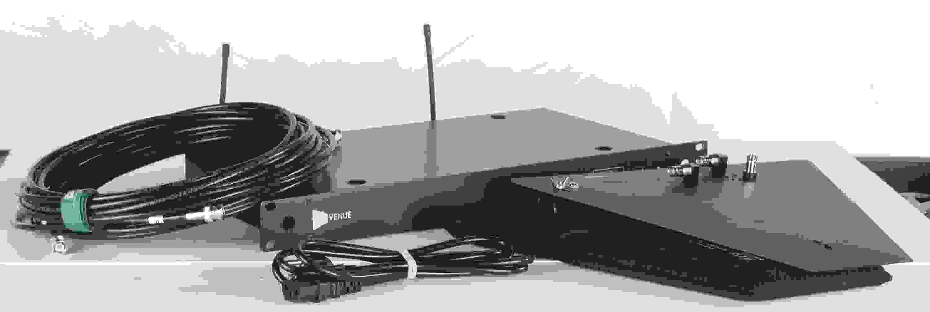 RF Venue DISTRO4 and Diversity Fin Antenna Bundle