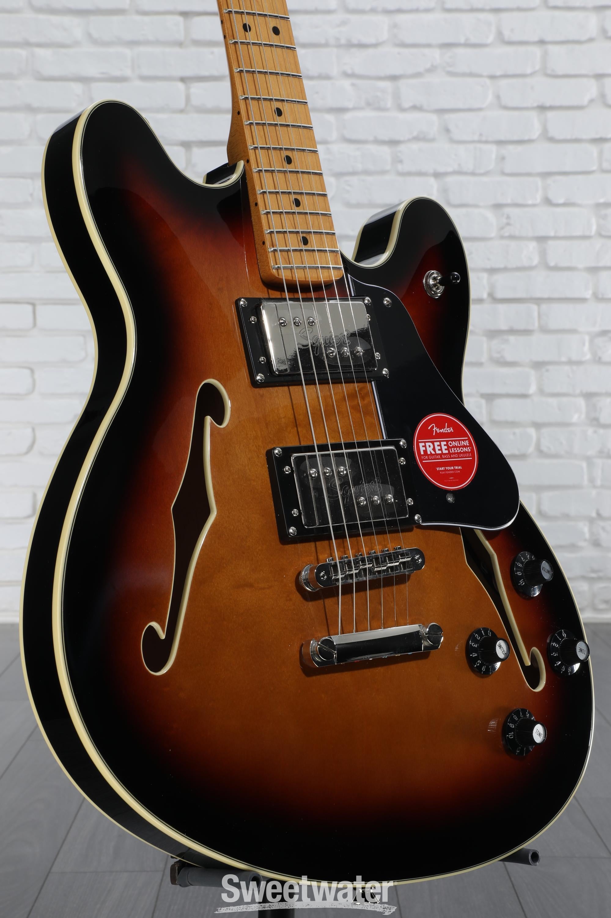 Squier Classic Vibe Starcaster Semi-hollowbody Electric