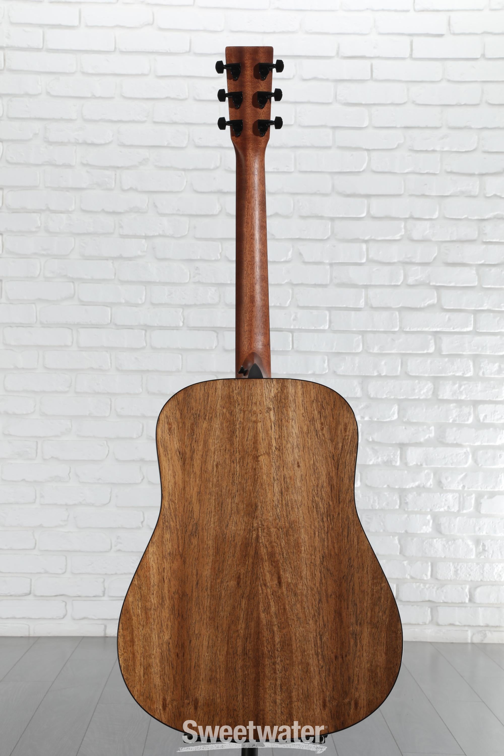 マーティン　D-12E Amazon.com: Martin Guitar Road Series D-12E Acoustic
