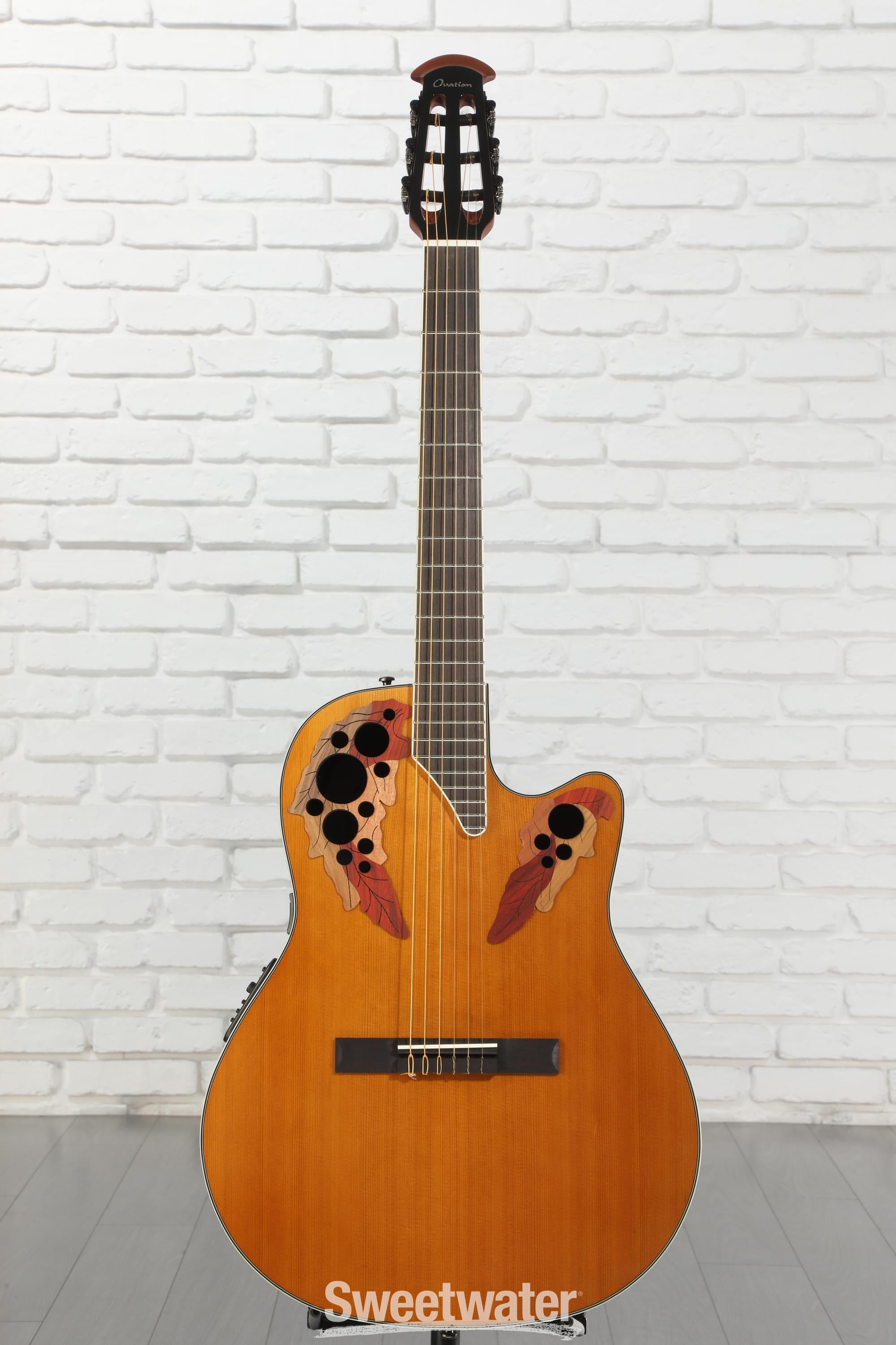 Ovation/Celebrity CC44 ミッドデプスボディ エレアコの定番 Ovation Celebrity Elite CE44C-4A Mid-depth Classical - Natural