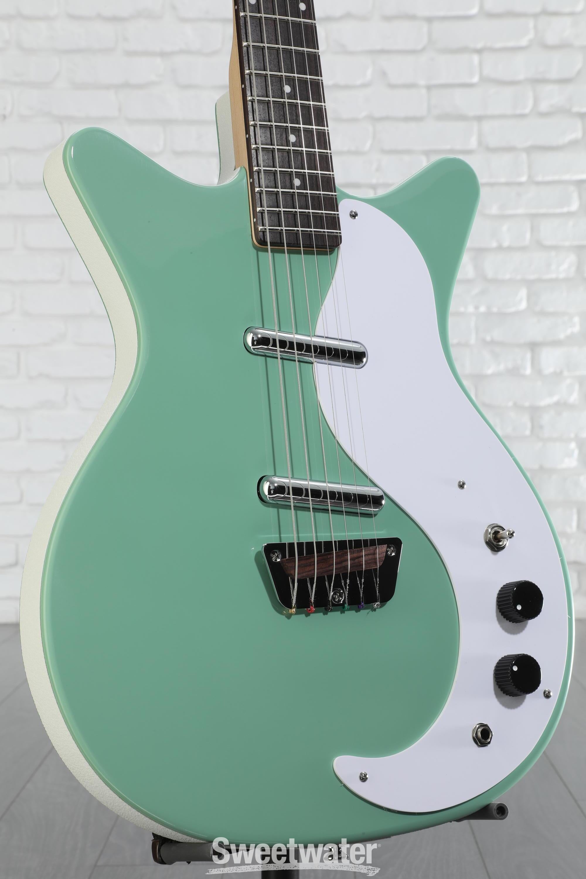 DANELECTRO STOCK59 グリーン Danelectro Stock '59 Electric Guitar with Wood Bridge (Aqua