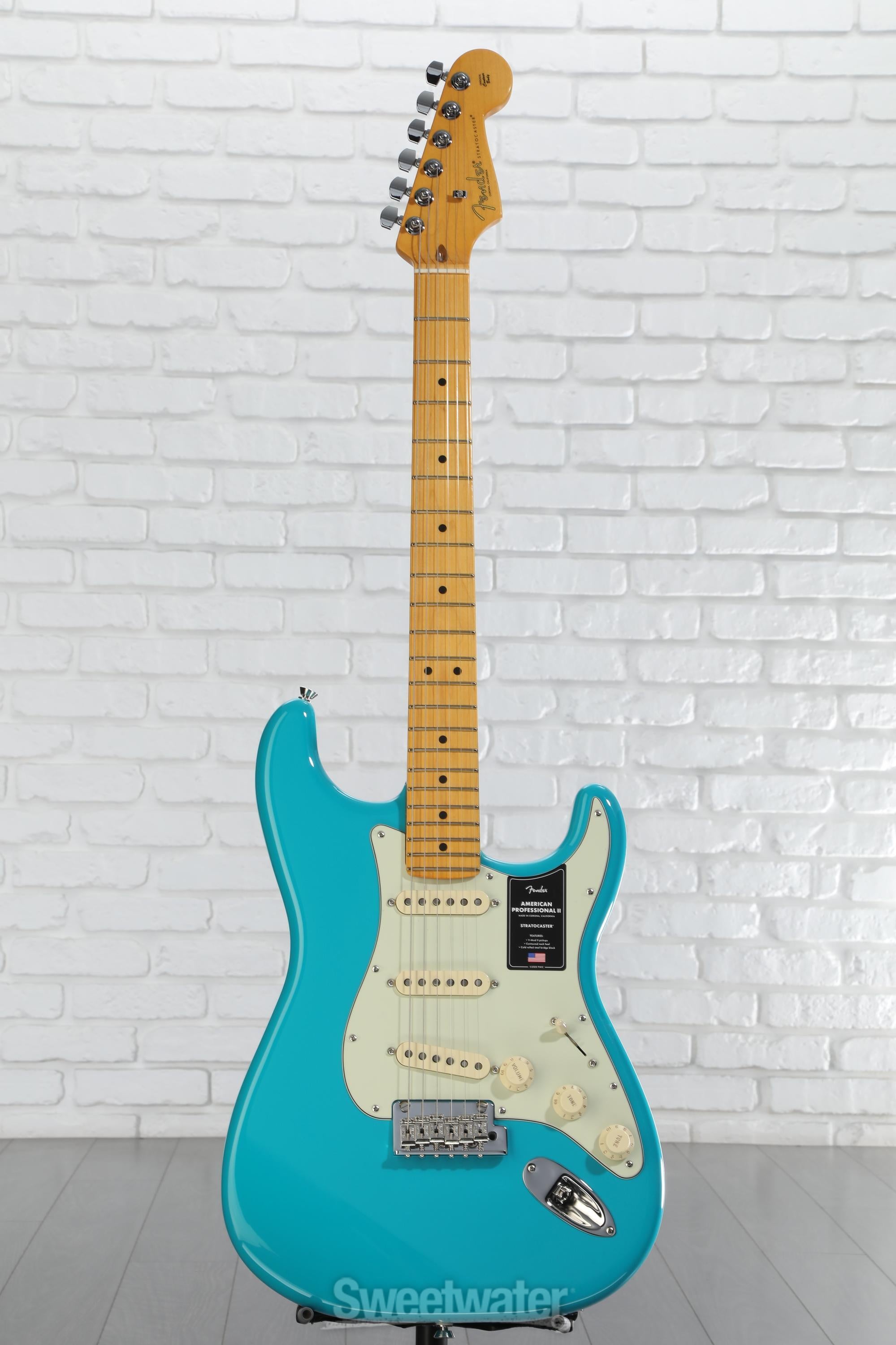 Fender American Professional II Stratocaster - Miami Blue with