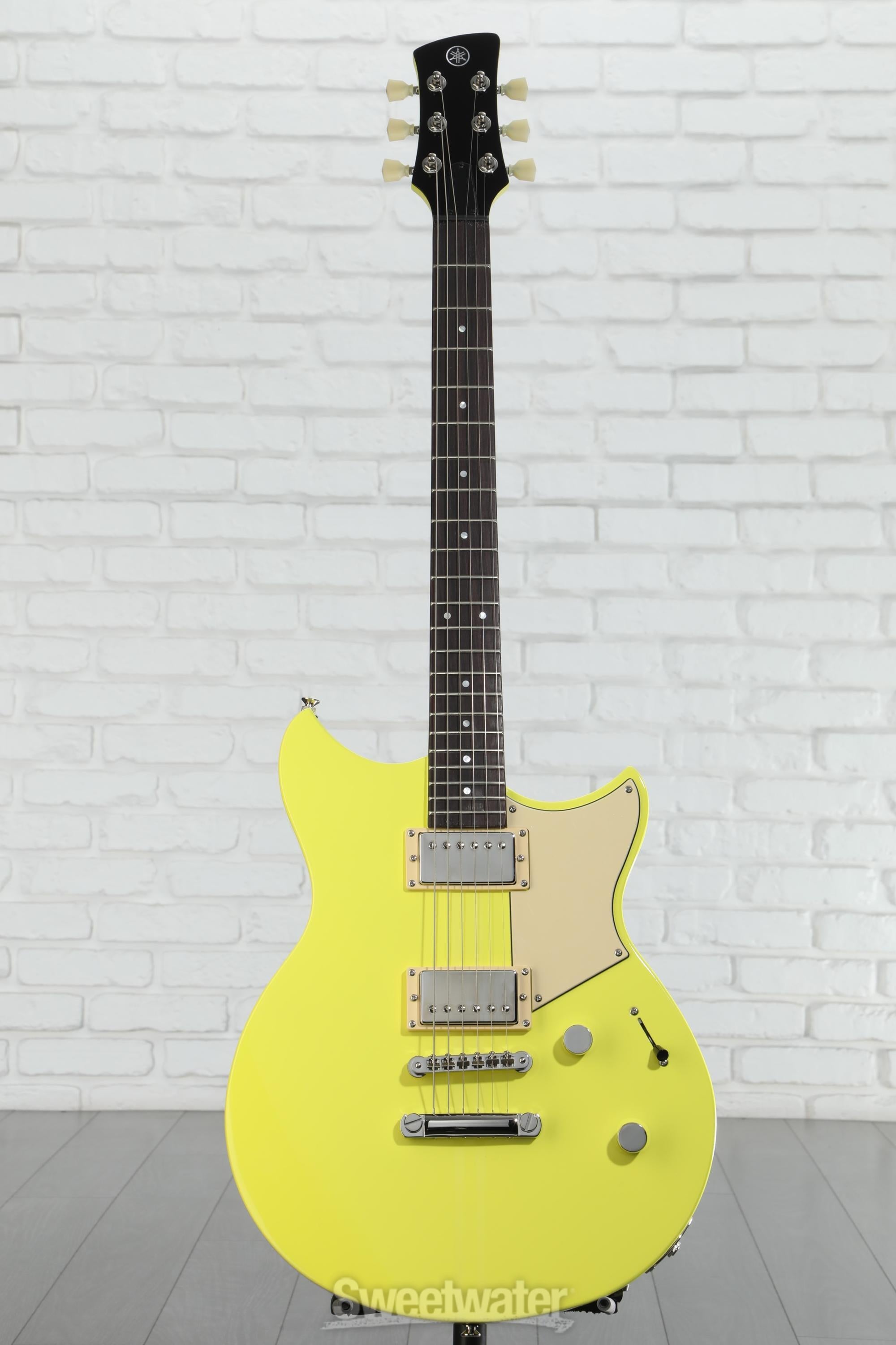 かなり美品です。YAMAHA REVSTAR RSE20 Yamaha Revstar Element RSE20 Electric Guitar – Andy's Music