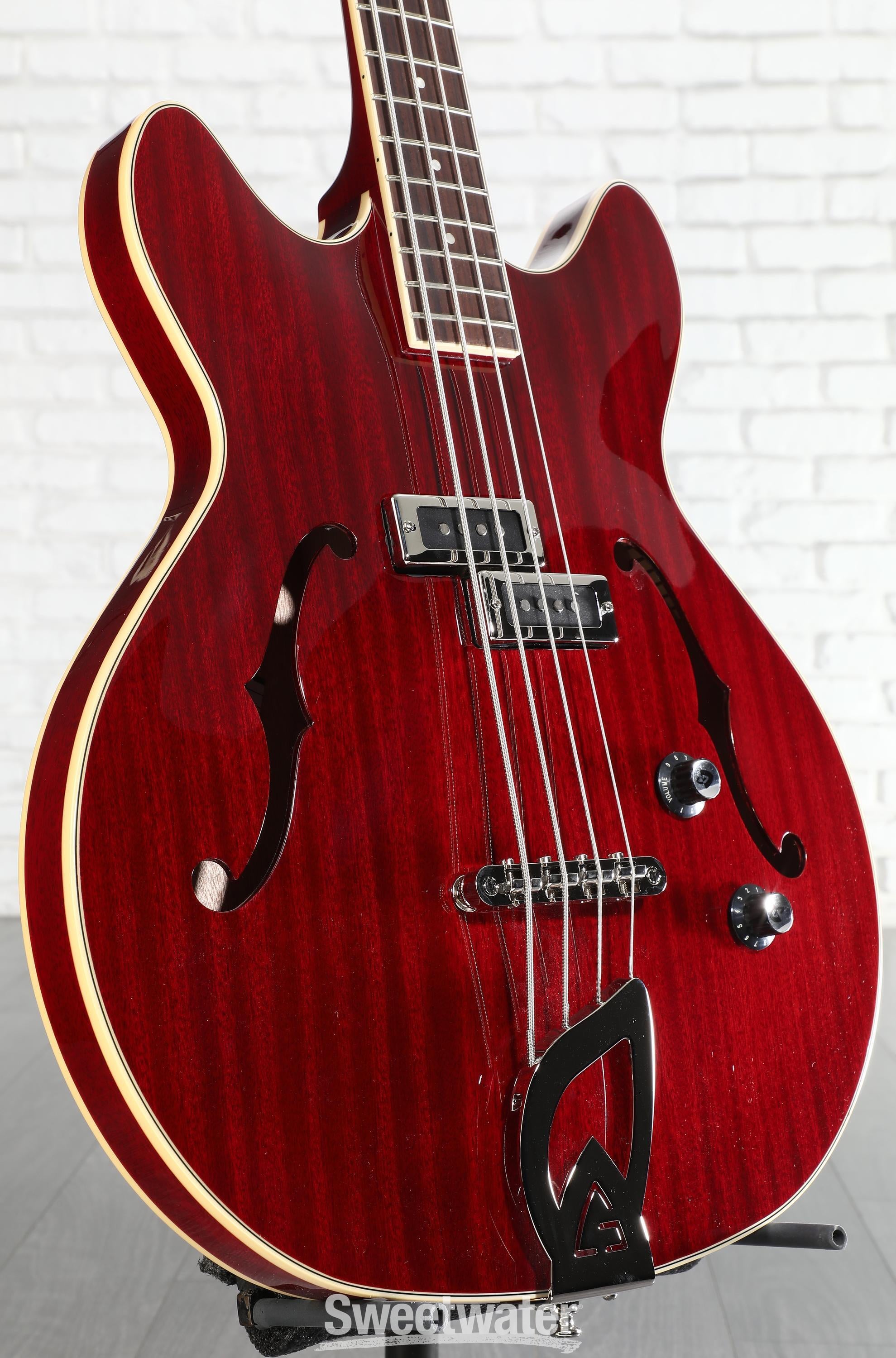 Guild Starfire I Bass Guitar - Cherry | Sweetwater