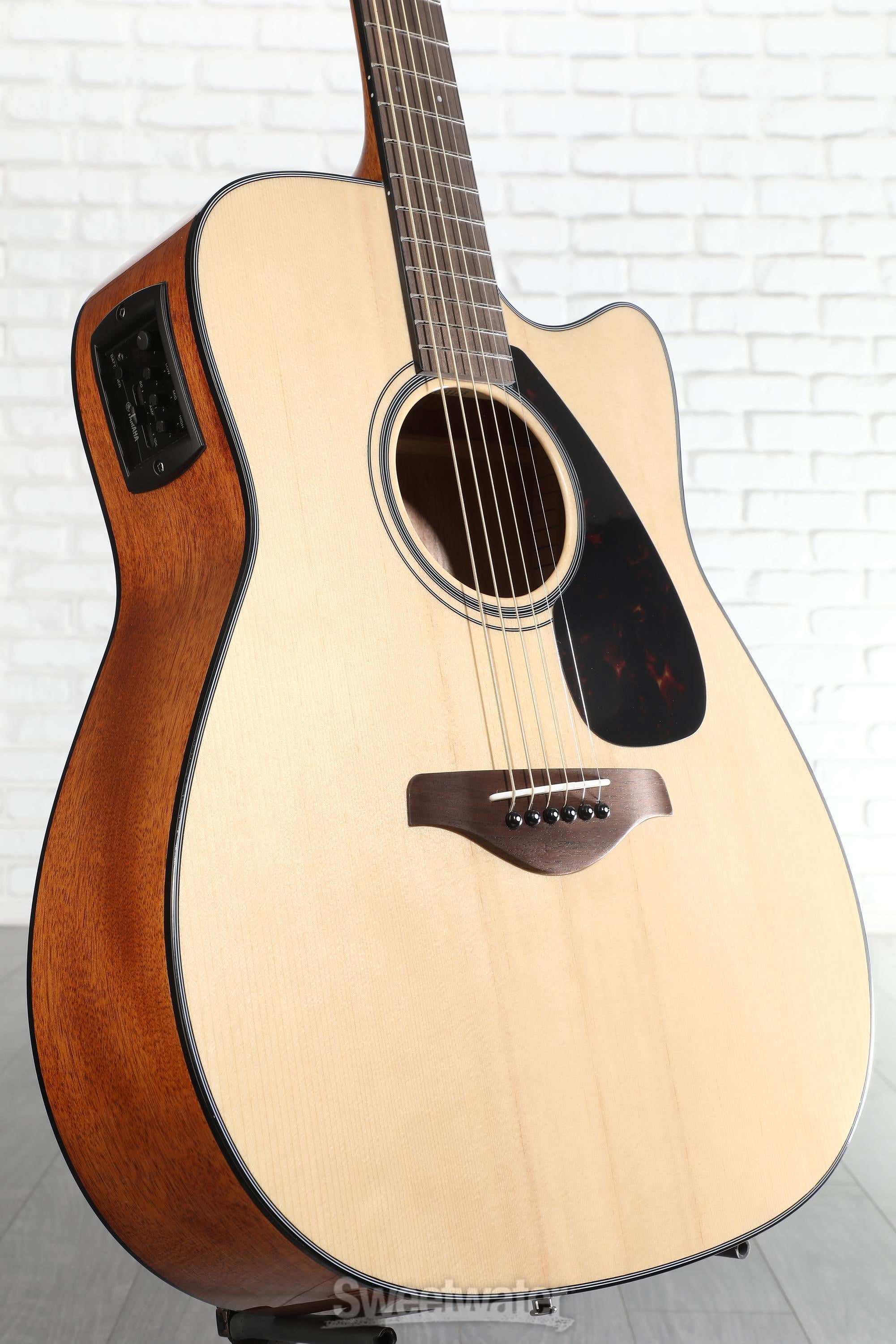 Photo of Yamaha FGX800C Dreadnought Cutaway Acoustic-electric Guitar - Natural