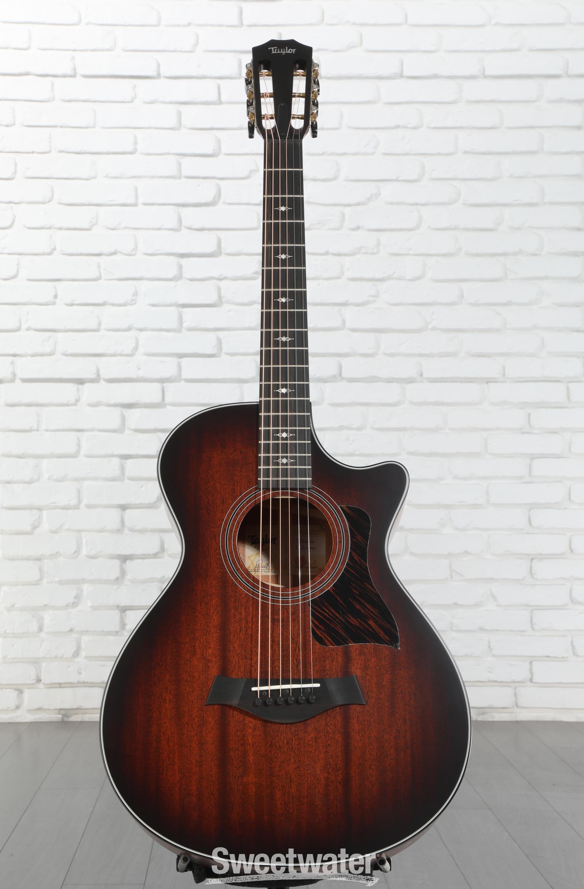 テイラー Taylor 322ce Blackwood Narrow Nut Taylor 322ce V-Class