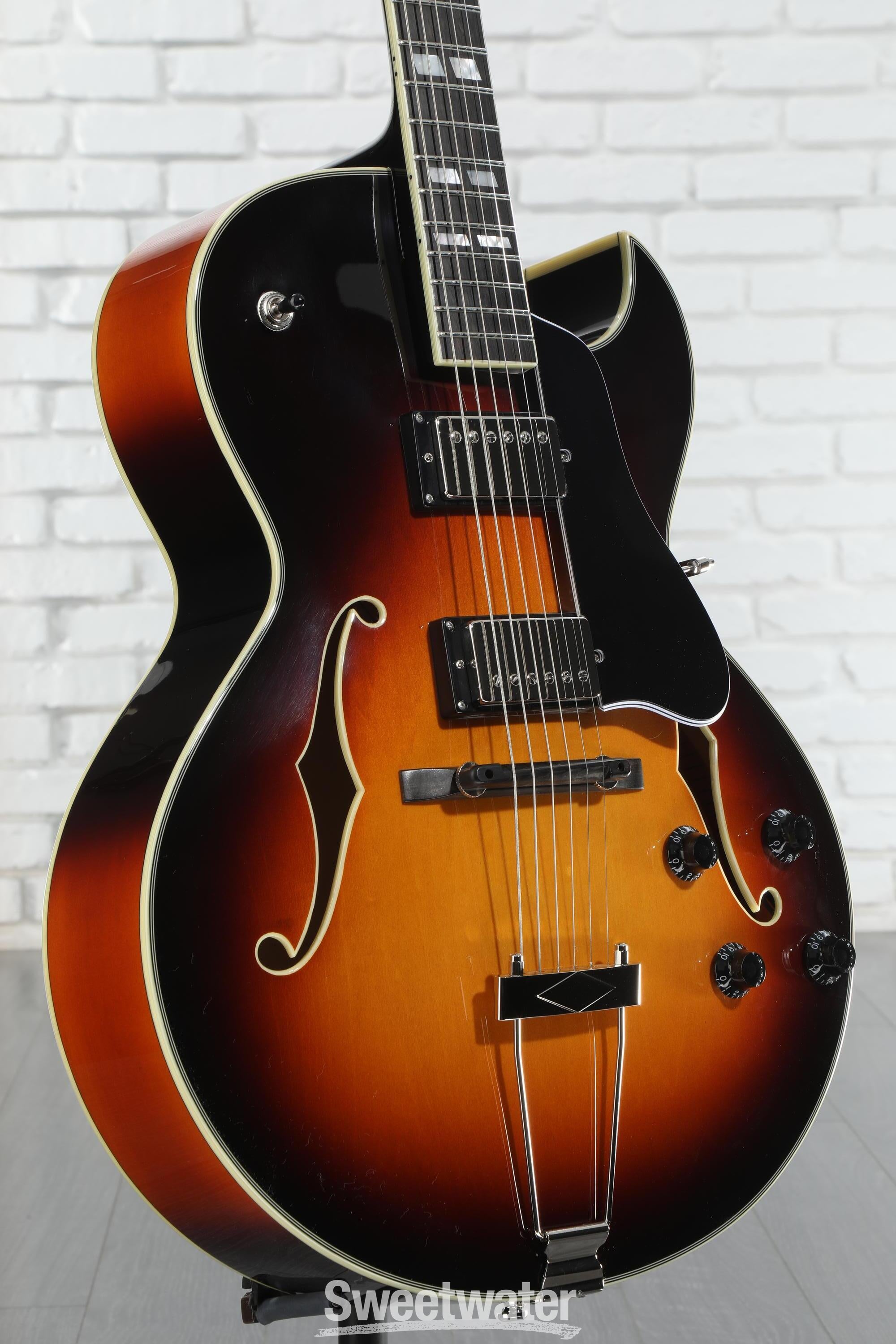 Eastman Guitars AR372CE Archtop Hollowbody Electric Guitar